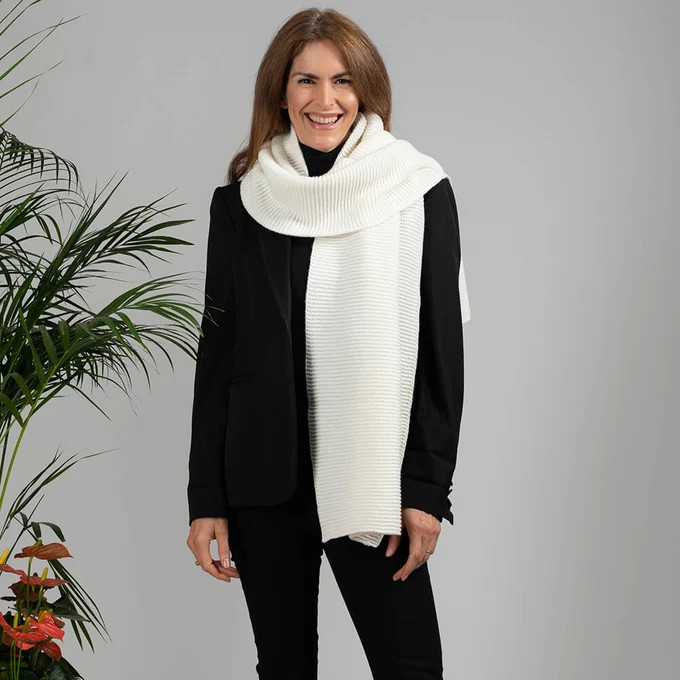 Superluxe Vanilla Cream Italian Cashmere Scarf | Black