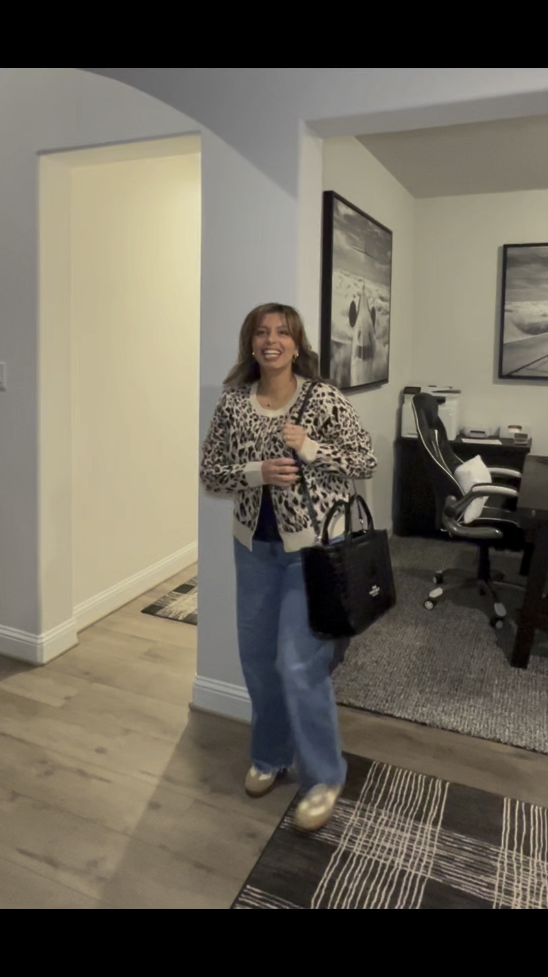 Fall office outfit, Abercrombie jeans & black shirt, Target leopard cardigan, amazon shoes, marcjacobs purse


#LTKSeasonal #LTKStyleTip #LTKWorkwear