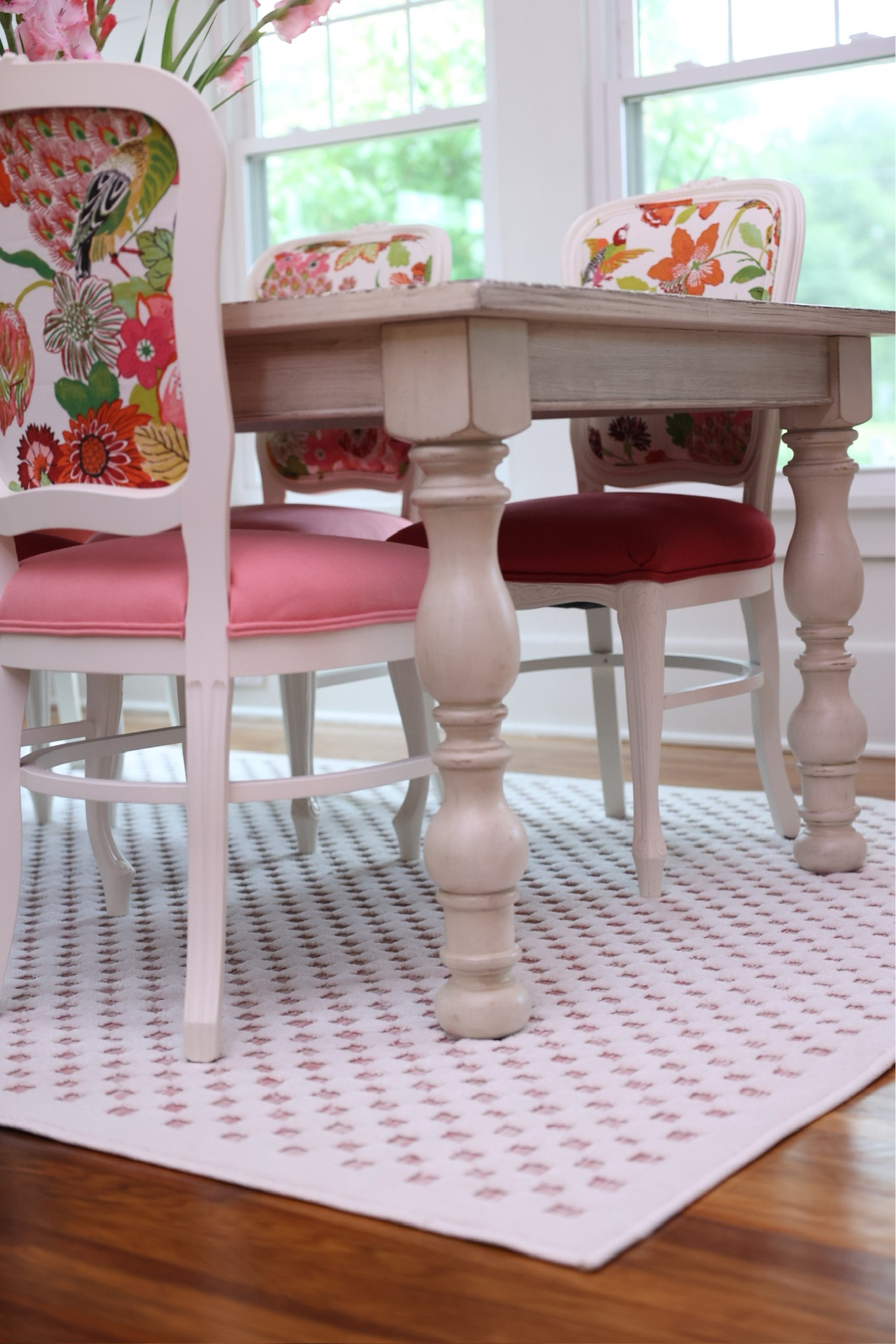 Dining room spring decor! 

Home, home decor, area rug, kitchen table, kitchen, kitchen finds, cozy home

#LTKHome #LTKOver40