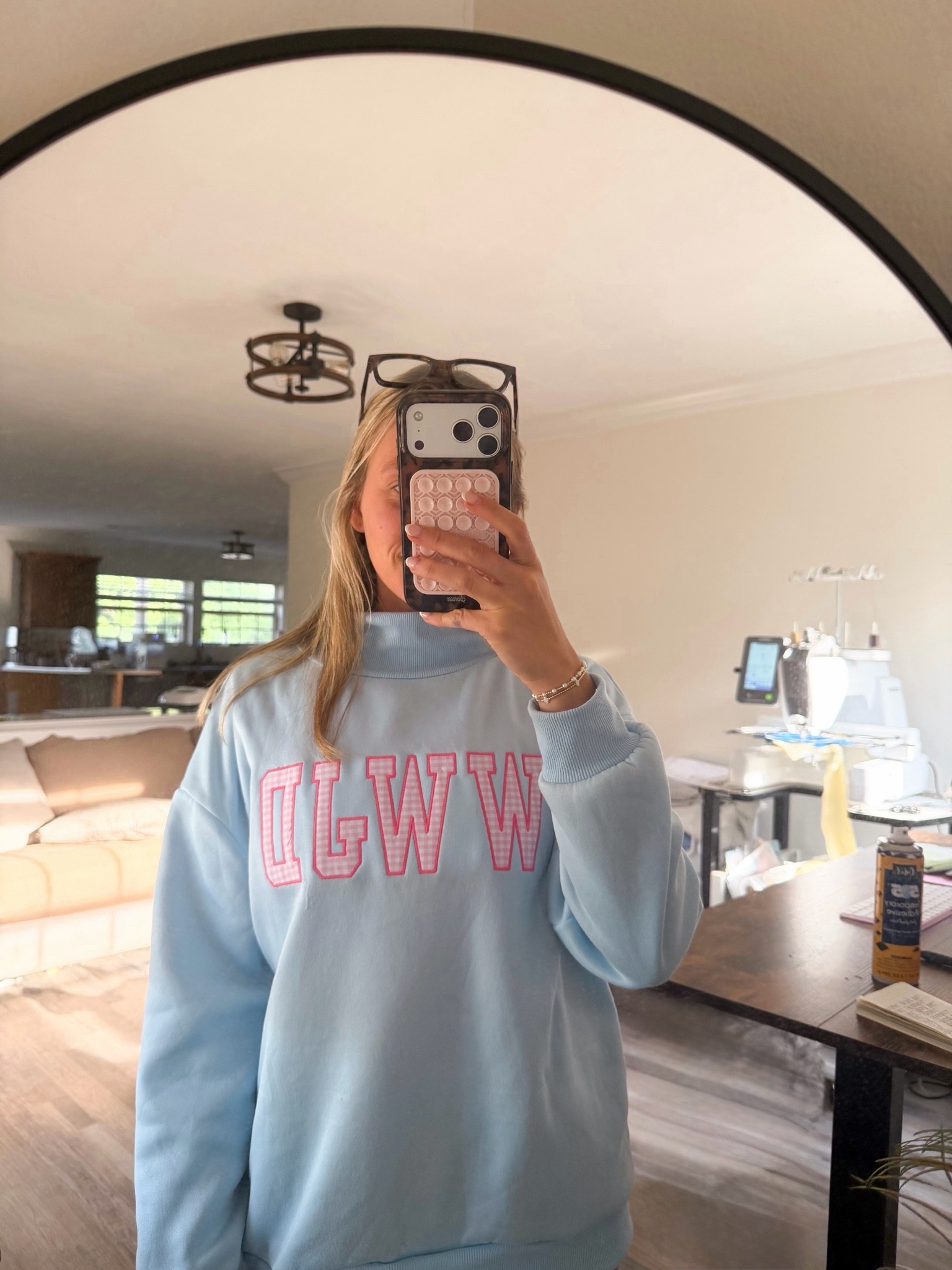FAV mockneck #wwjd #jesus #christian #mockneck

#LTKdayinmylife #LTKootd #LTKActive