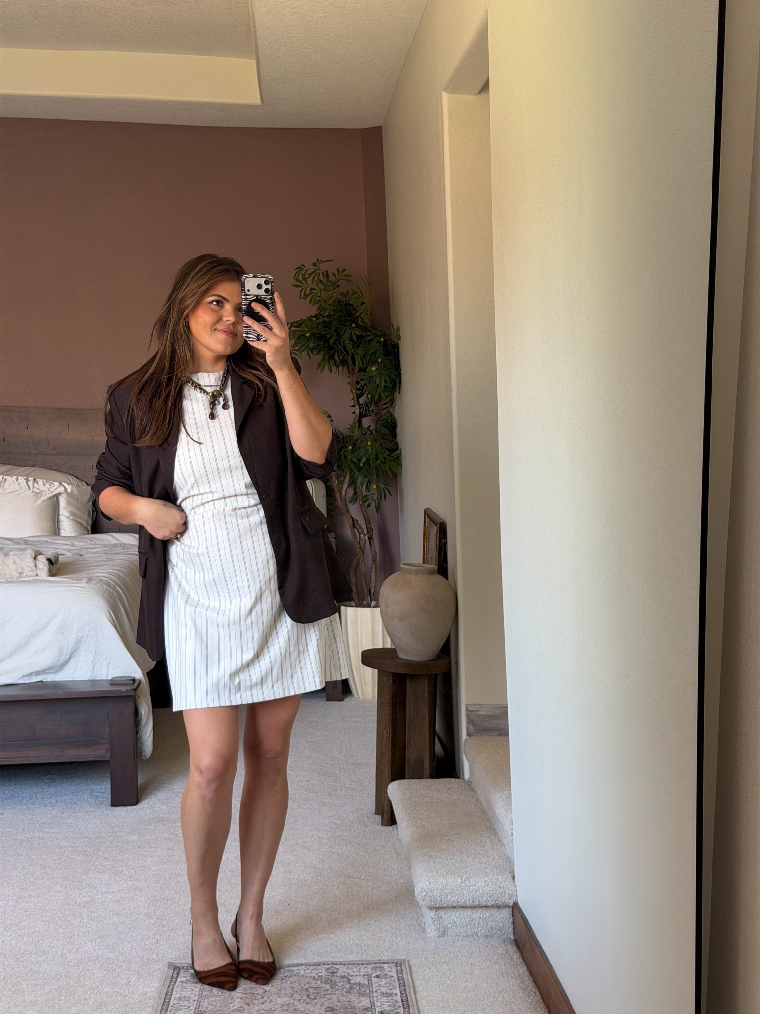 Fall ootd!  ￼@abercrombie!
Good for work outfit or office outfit too. 
Stackable code today!

Dress size large /12/24 and has built in bra 

Midsize, size 12, size 14, mom style, curvy outfit, thick tummy approved, fall outfit haul
