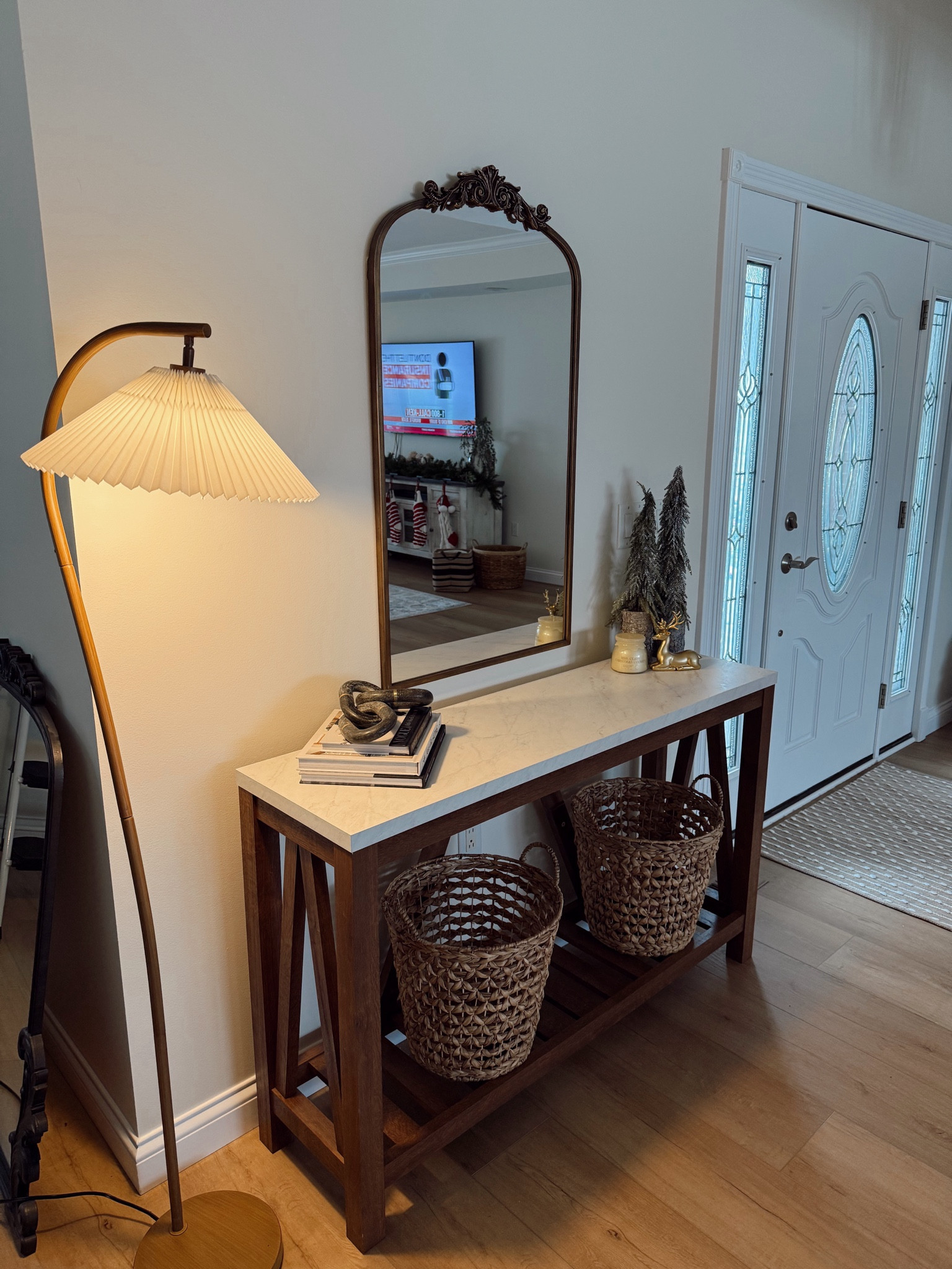 Entry way 

#LTKHoliday #LTKGiftGuide #LTKCyberWeek