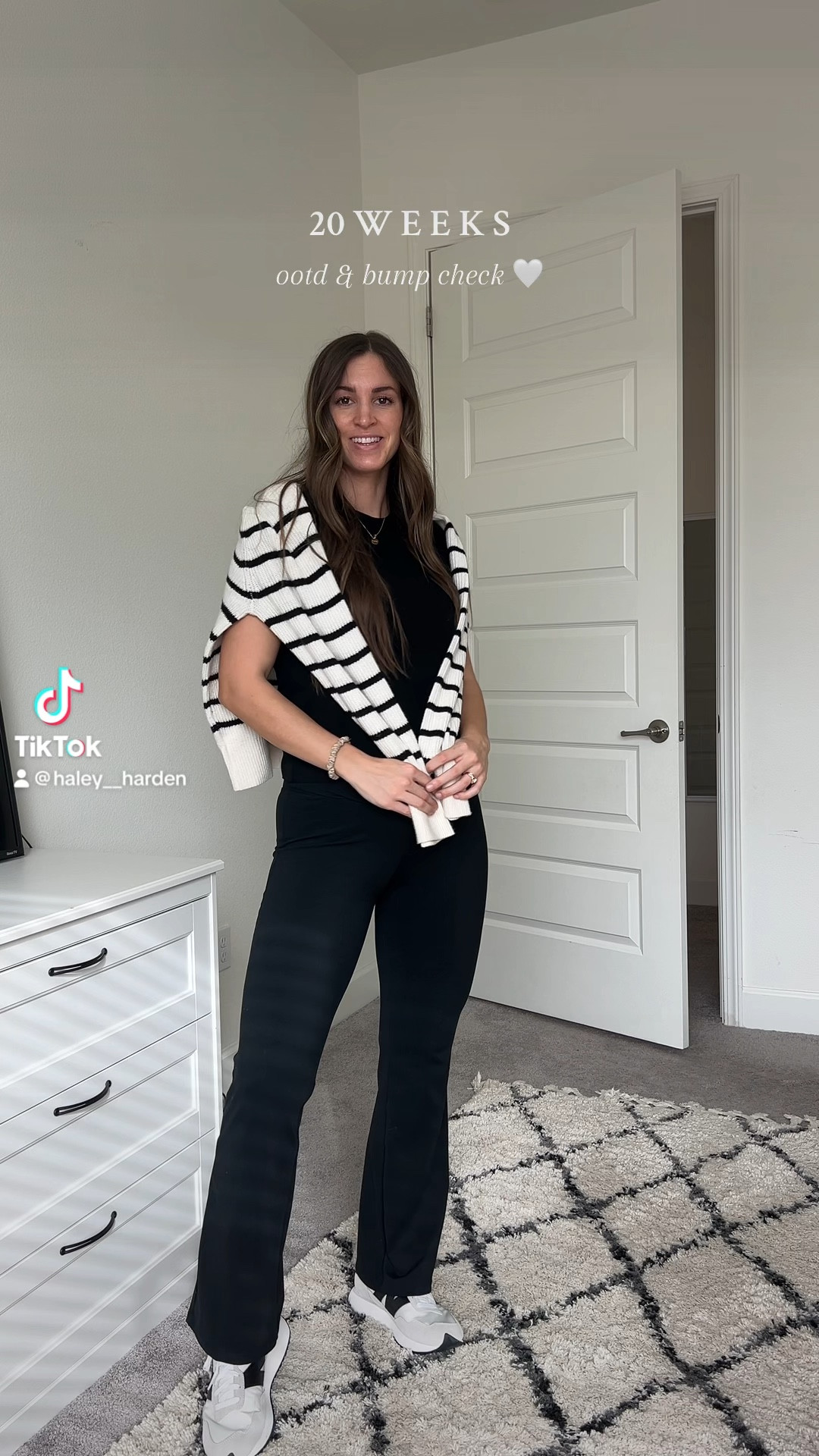Comfy spring maternity/mom outfit! 🌿🤍

#LTKbaby #LTKbump #LTKSeasonal