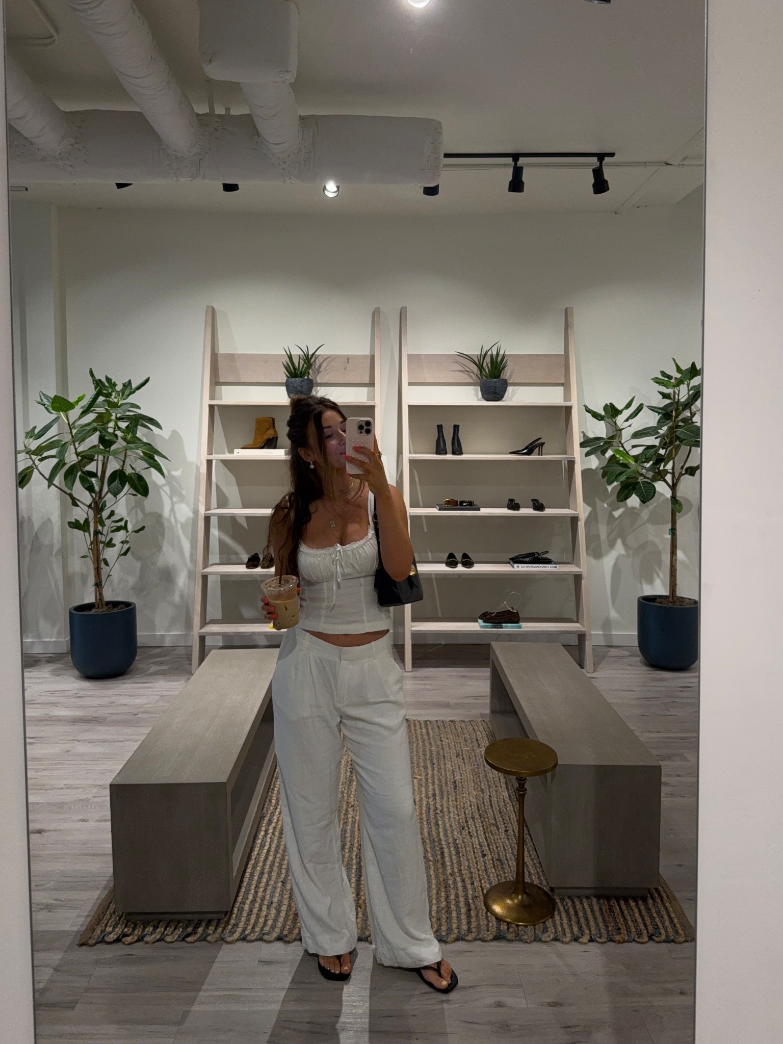 size 26 long pants
small tank