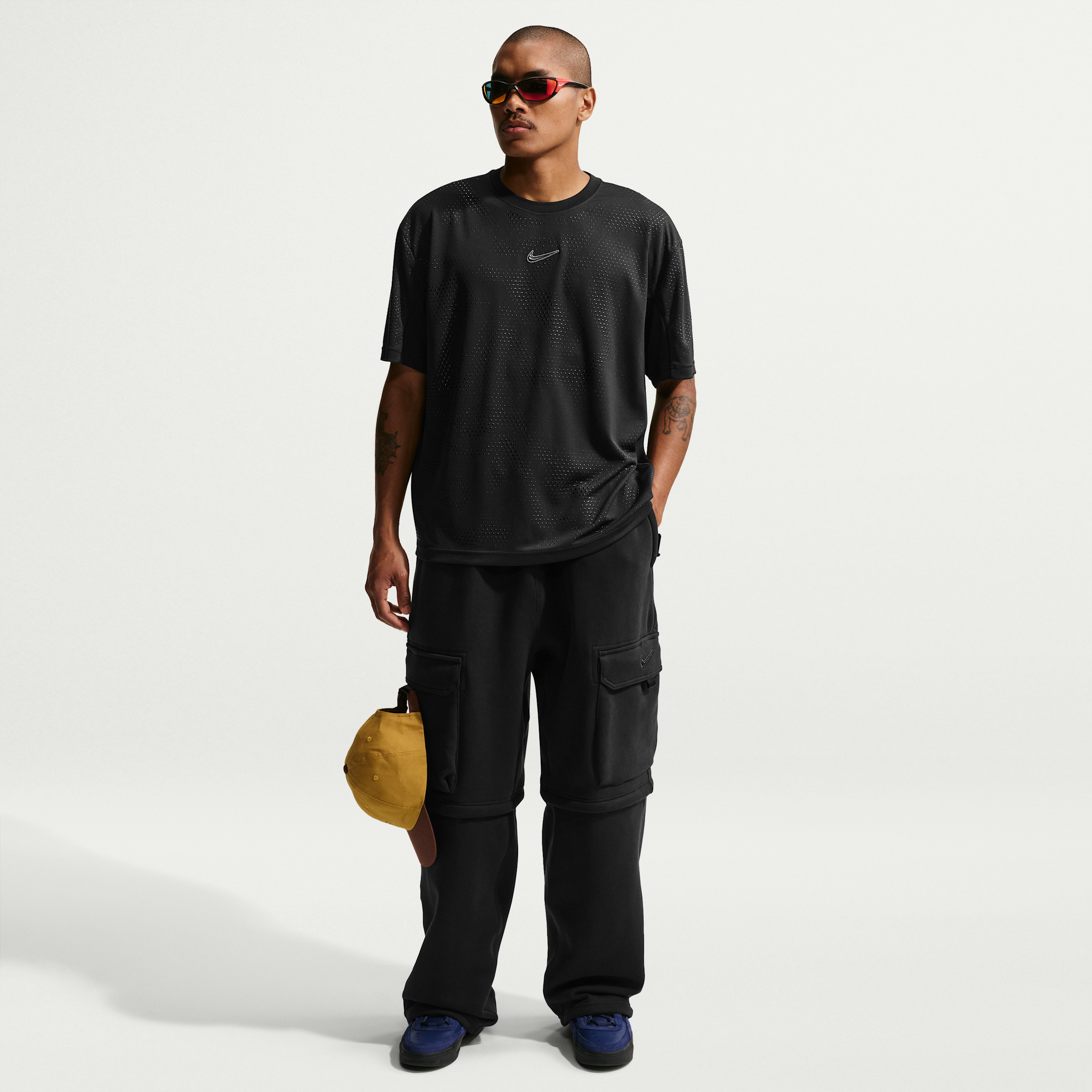 Men's Nike SB Ishod Cargo Pants in Black | IF0659-010 | Nike (US)