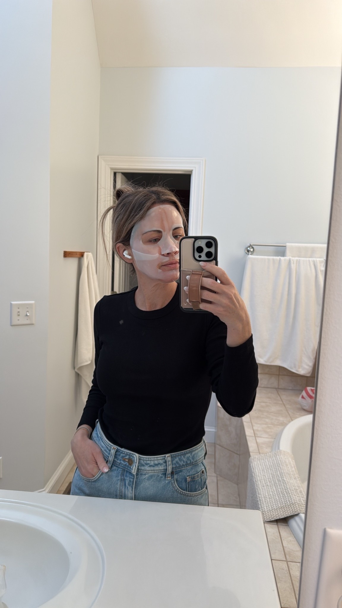 Obsessed with this collagen mask 

#LTKGiftGuide #LTKOver40 #LTKdayinmylife