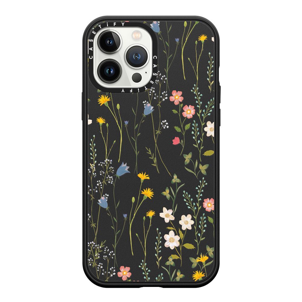 Dreamy Floral Pattern | Casetify