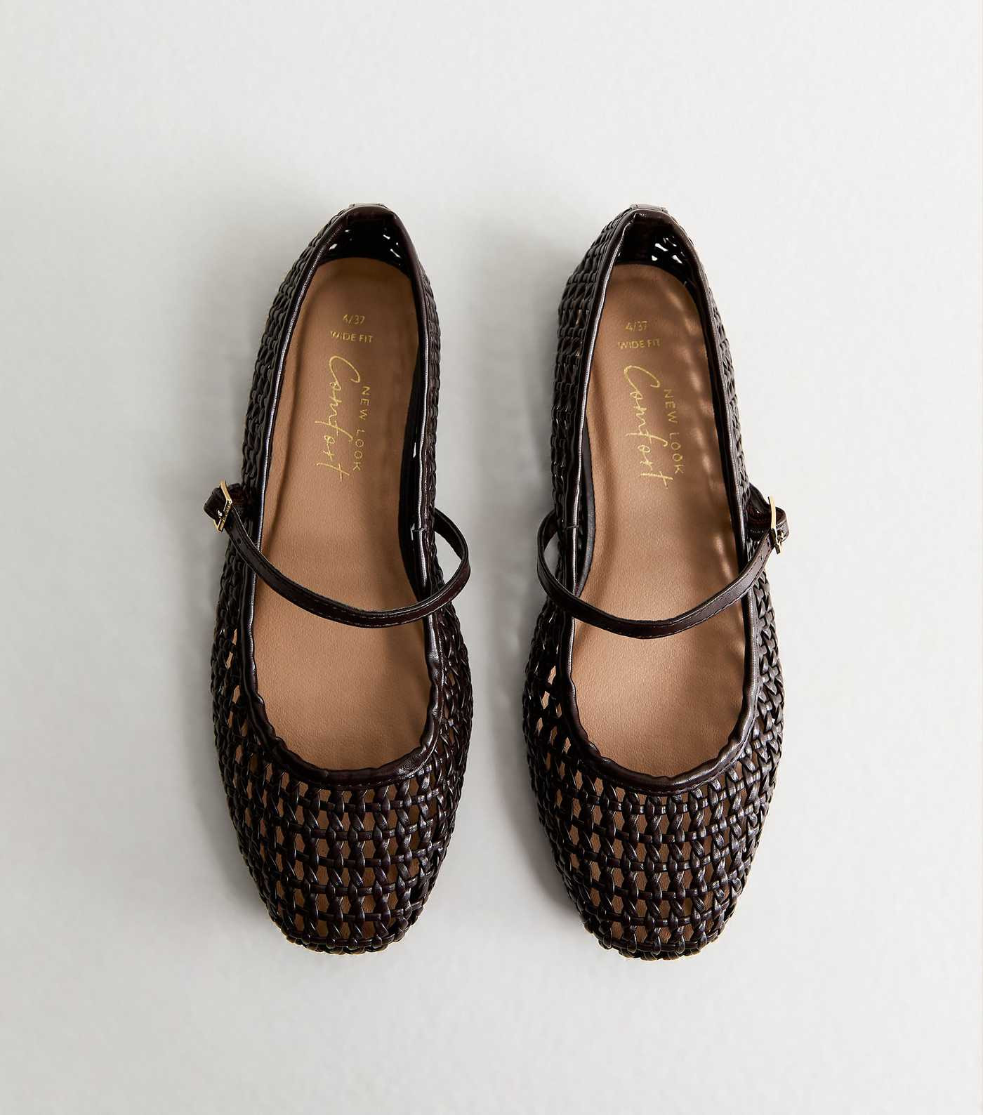 Wide Fit Chocolate Faux Leather Woven Mary Jane Pumps | New Look | New Look (UK)