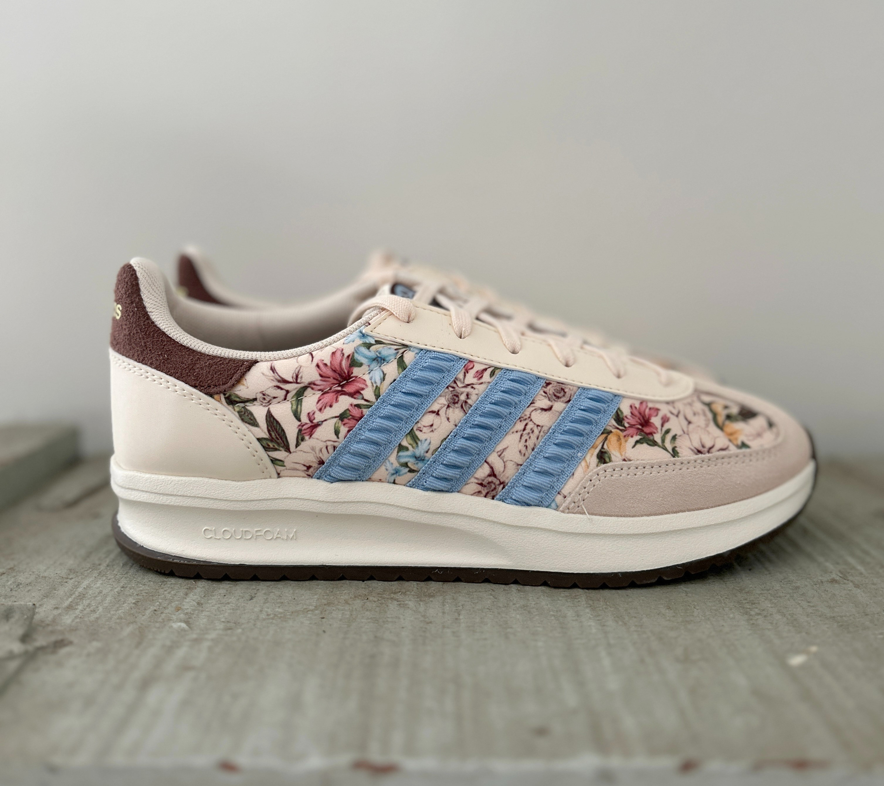 These sneakers are just SO cute! Love the floral details! 

 #LTKmomlife #LTKActive #LTKSaleAlert