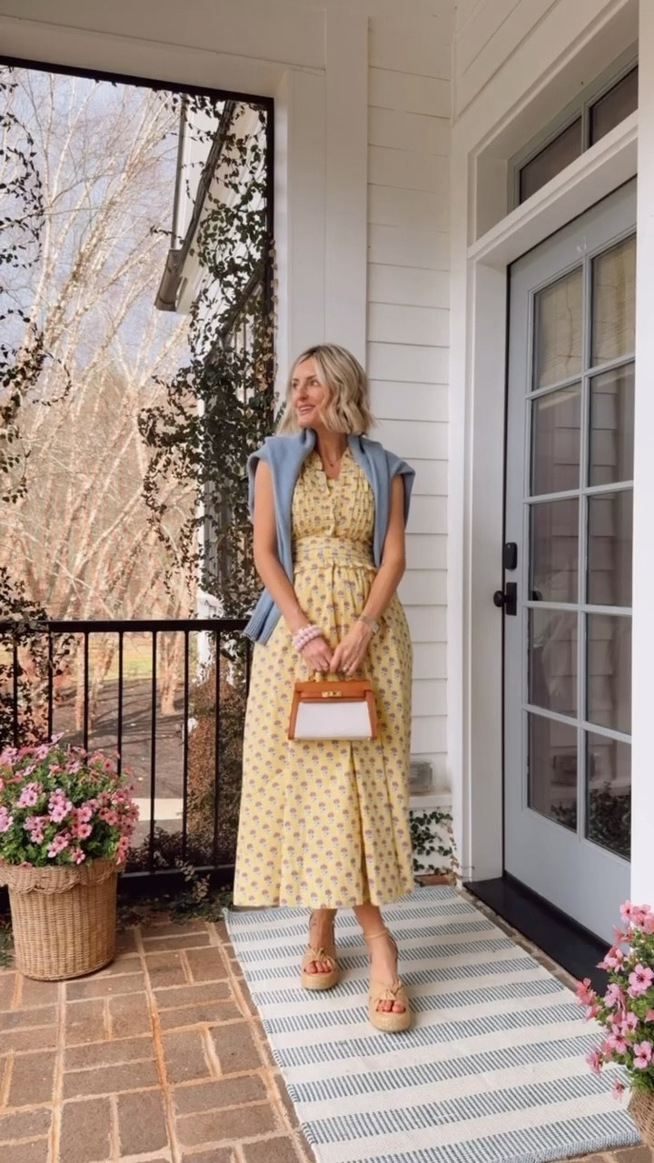 The cutest yellow floral dress for spring! Wearing size XS! Use code LOVERLY25 for 25% off this weekend!

Loverly Grey, Avara, spring dress, Easter dress, workwear, date night 

#LTKootd #LTKSeasonal