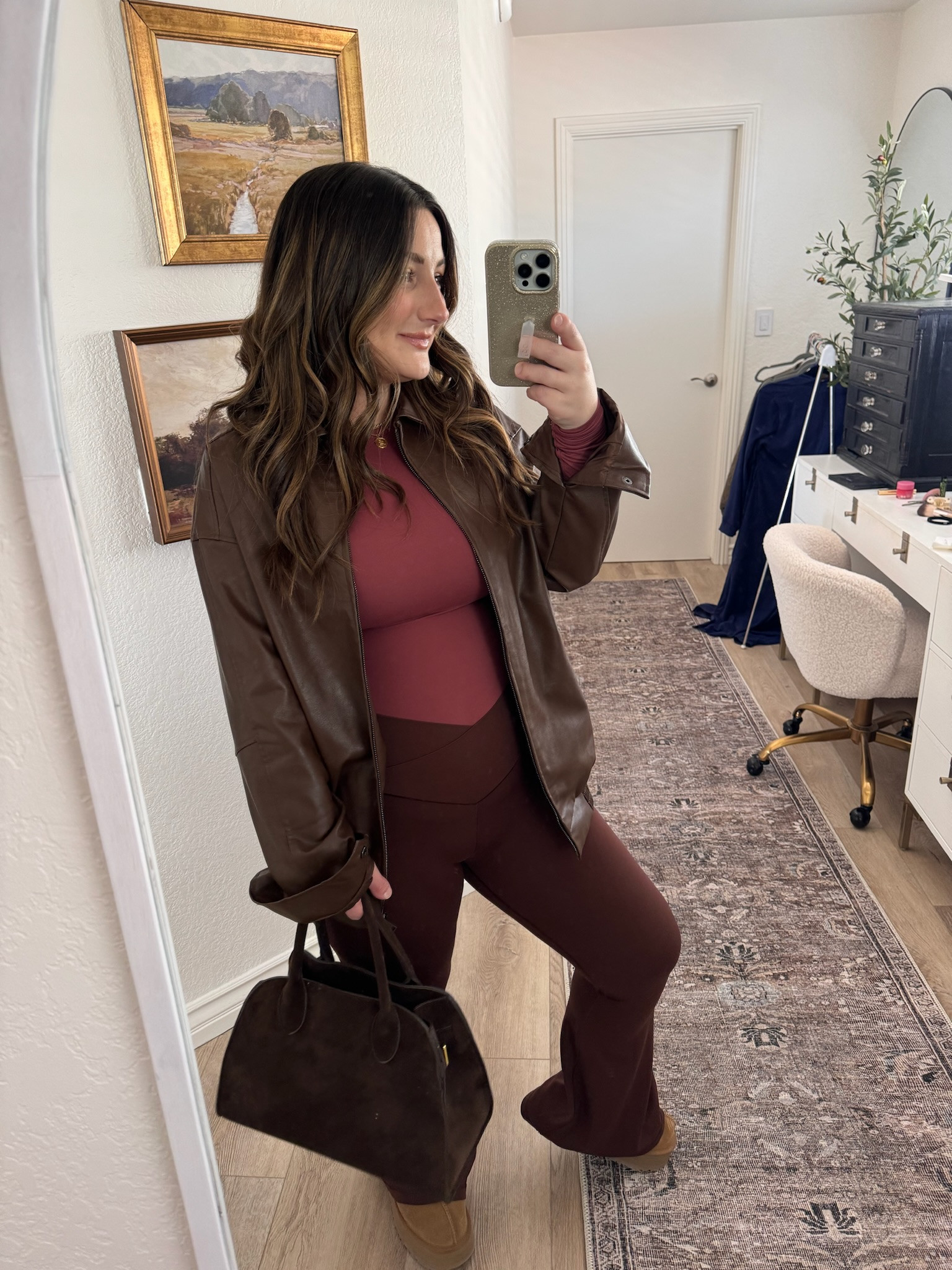 petite friendly fall outfit! 

Long sleeve crew size: small Crossover leggings size: medium short (run tts could have done a small short!)
Brown Leather jacket size: small Brown suede purse size small color coffee 
Uggs run tts 

Short girl fashion, fall fashion inspo, fall fashionista, petite fashion


#LTKFindsUnder50 #LTKSeasonal #LTKActive