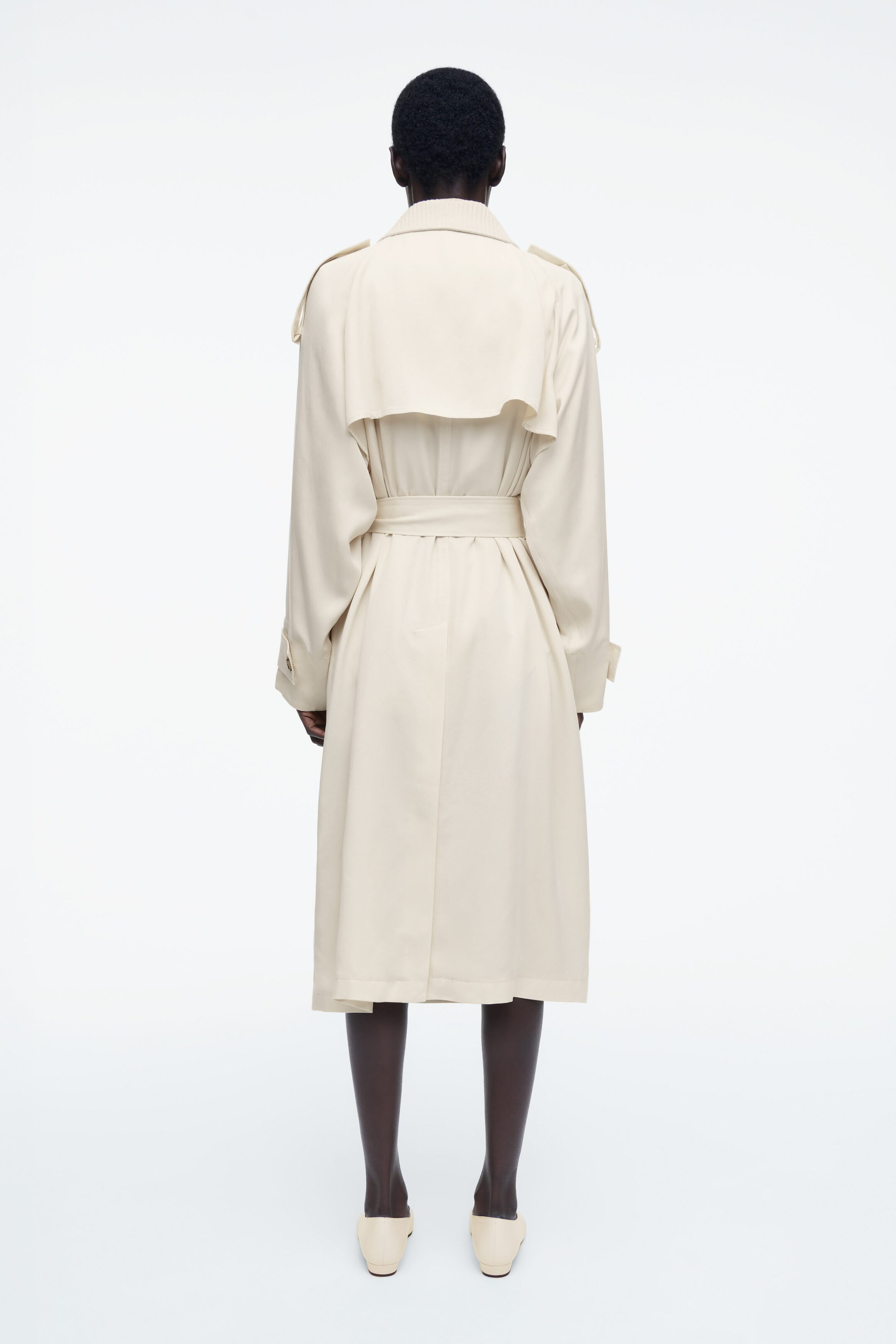 TRENCHCOAT MIT STRICKKRAGEN - HELLES BEIGE | COS (EU)
