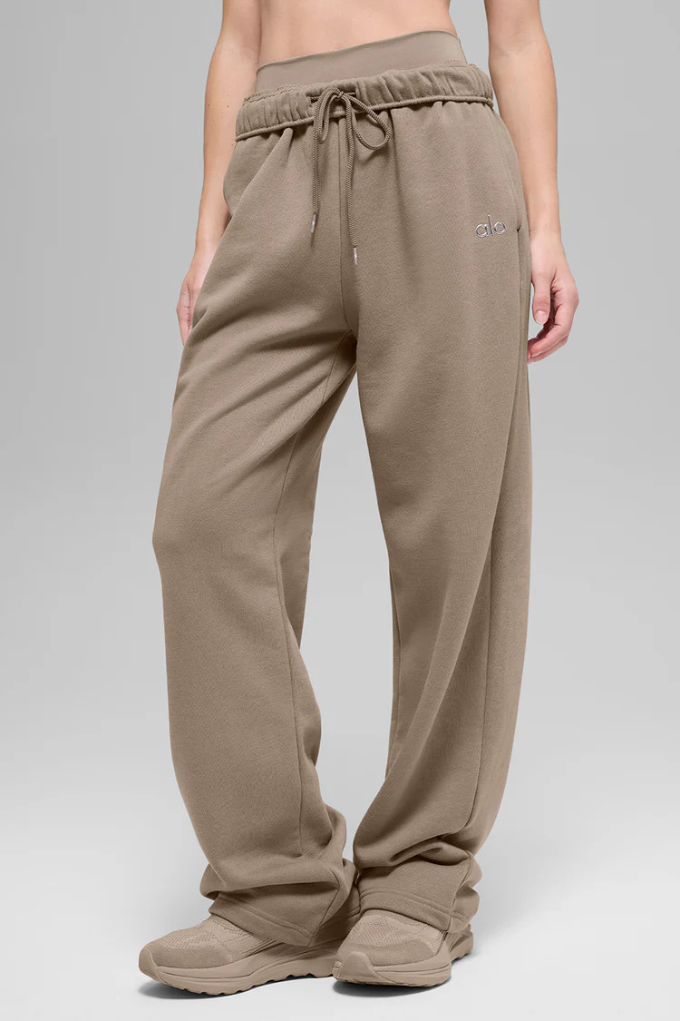 Accolade Straight Leg Sweatpant | Alo Yoga (US)