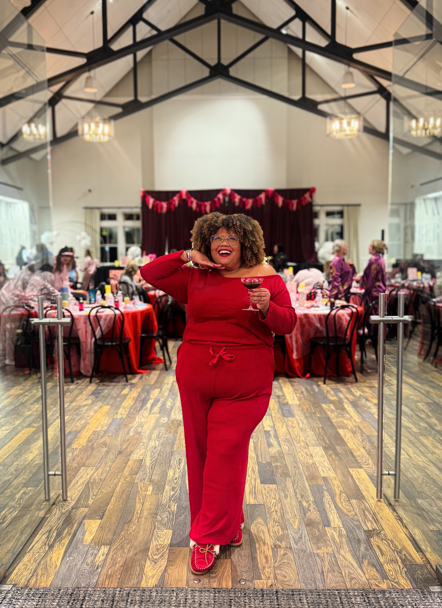 Best Holiday Loungewear! Wearing an 18/20 on top, 22/24 on bottom!



#LTKFindsUnder50 #LTKPlusSize #LTKHoliday