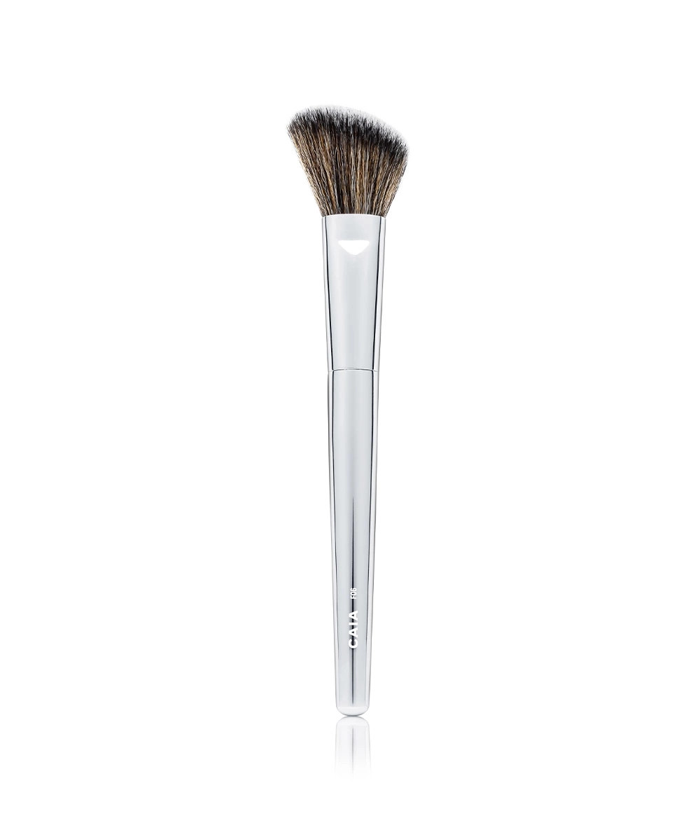 ANGLED BLUSH BRUSH F06 | CAIA Cosmetics DE