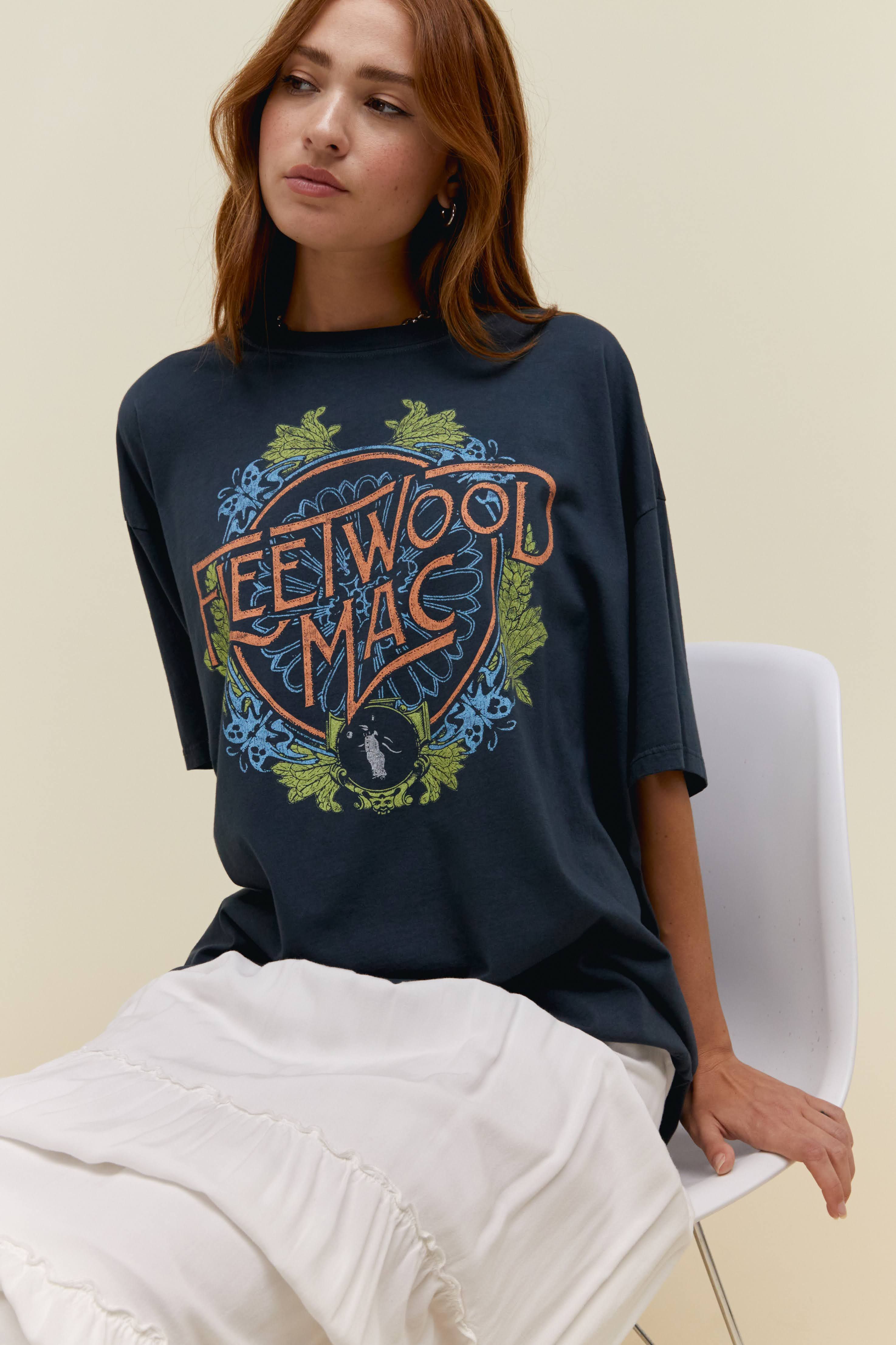 Fleetwood Mac Flower Crest OS Tee in Vintage Black | Daydreamer