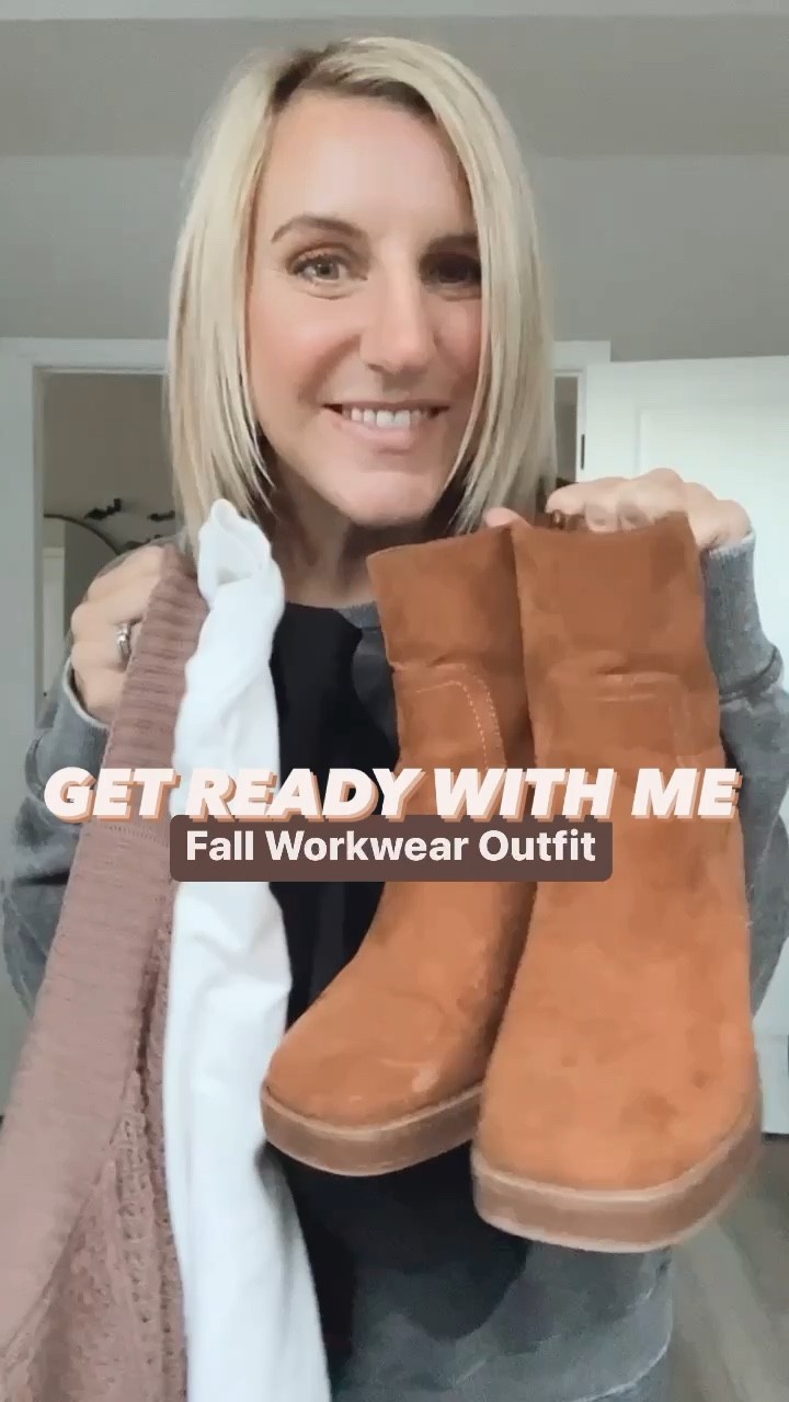 Easy Fall workwear outfit! I hate having to decide what I’m going to wear to work everyday so having easy items I can mix and match are essential. Wearing a small in the sweater and size 4 in these pants. Fit tts. 

#LTKSeasonal #LTKworkwear #LTKstyletip