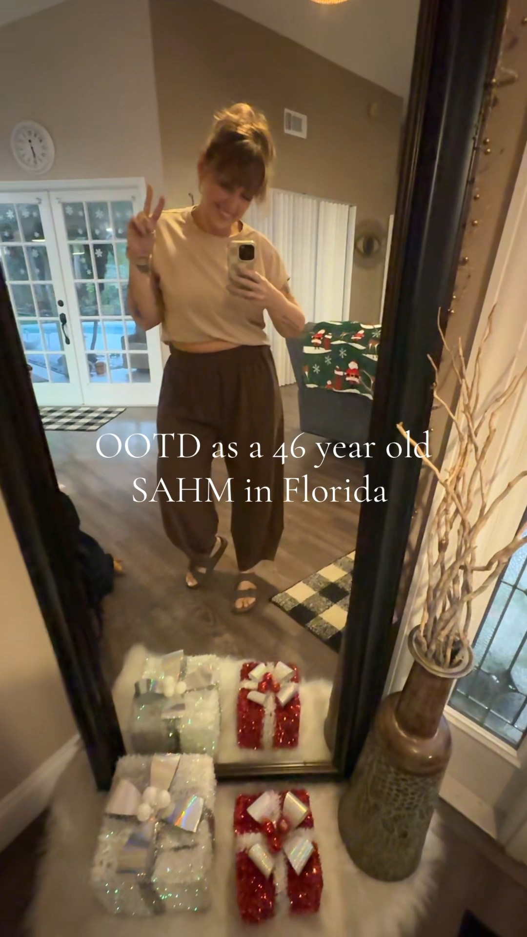 At 46 I care more about feeling cute and being comfortable is a non-negotiable 😂🙌🏻 🛍️ 🔗 #sahmoutfitideas #easyoutfits #midsizefashion #casualoutfitideas #fashionover40 

#LTKMidsize #LTKootd