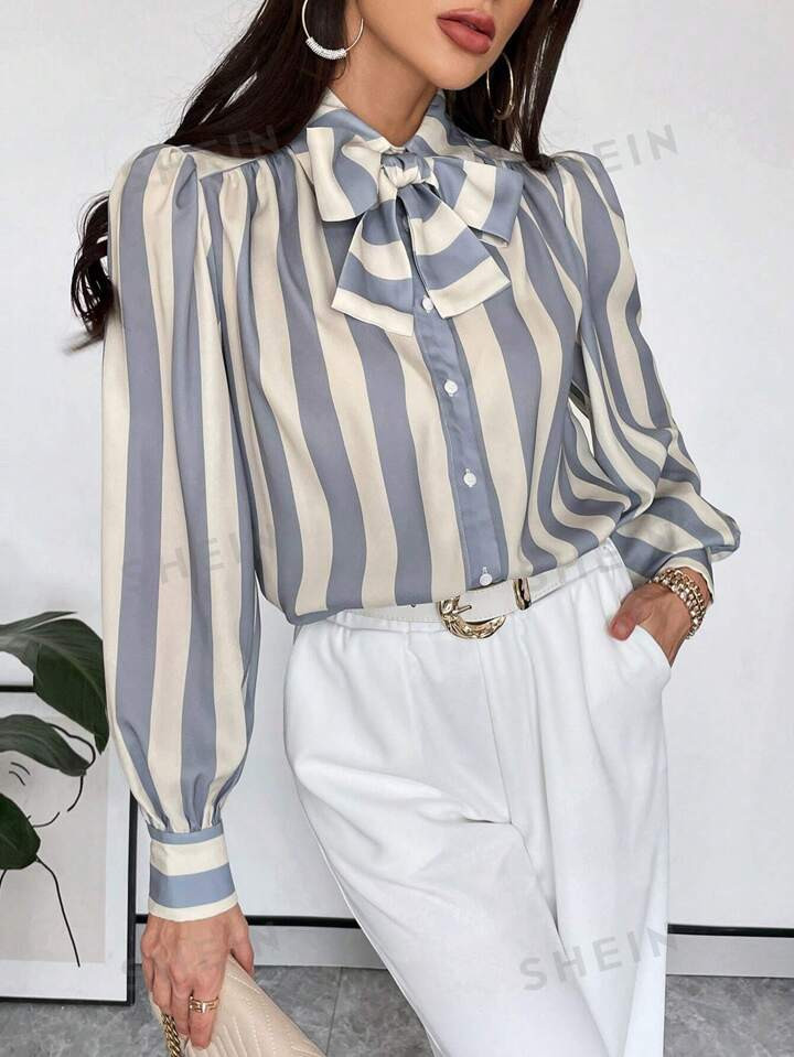 SHEIN Privé Camisa con estampado de rayas de cuello con cordón de manga farol | SHEIN