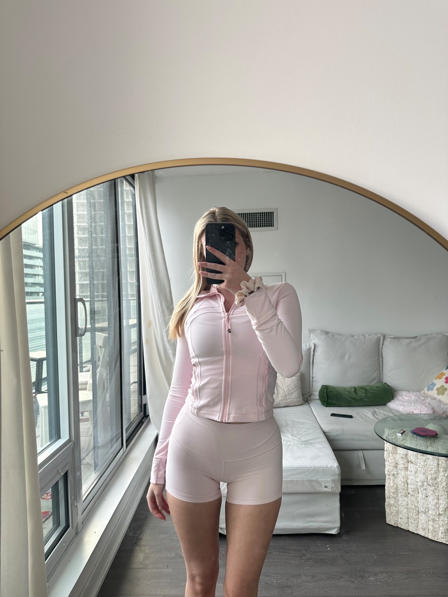 PINK LULU LEMON SET <3 the best for working out 

#LTKcanada #LTKspring #LTKfitness