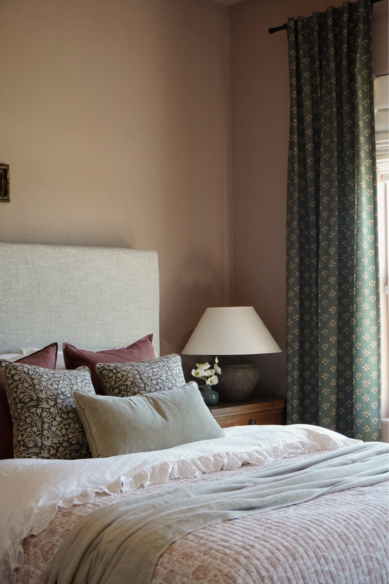 Obsessed with the guest room bedding!

guest room inspo, guest room, girls room inspo

#LTKSeasonal #LTKHome