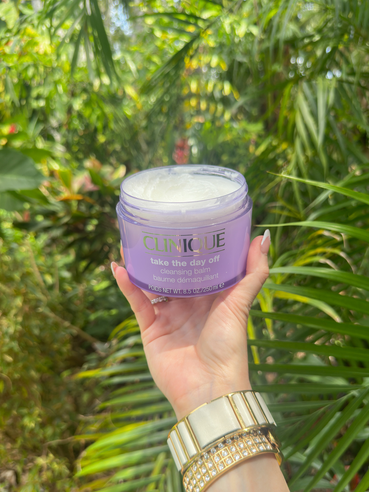 Say goodbye to makeup, sunscreen & stress with Clinique’s Take The Day Off Cleansing Balm 💆‍♀️✨. This silky balm melts effortlessly into your skin, leaving it clean, soft & refreshed 🌙💫. Your new nighttime essential for glowing, makeup-free skin! 🌸🪞

#Clinique #CleansingBalm #SkincareRoutine #MakeupRemover #GlowingSkin #DoubleCleanse #SelfCareEssentials #LTKBeauty #AmazonBeauty #SkincareAddict #CleanBeauty #NighttimeRoutine #RadiantSkin #SkinGoals #BeautyFavorites 

 