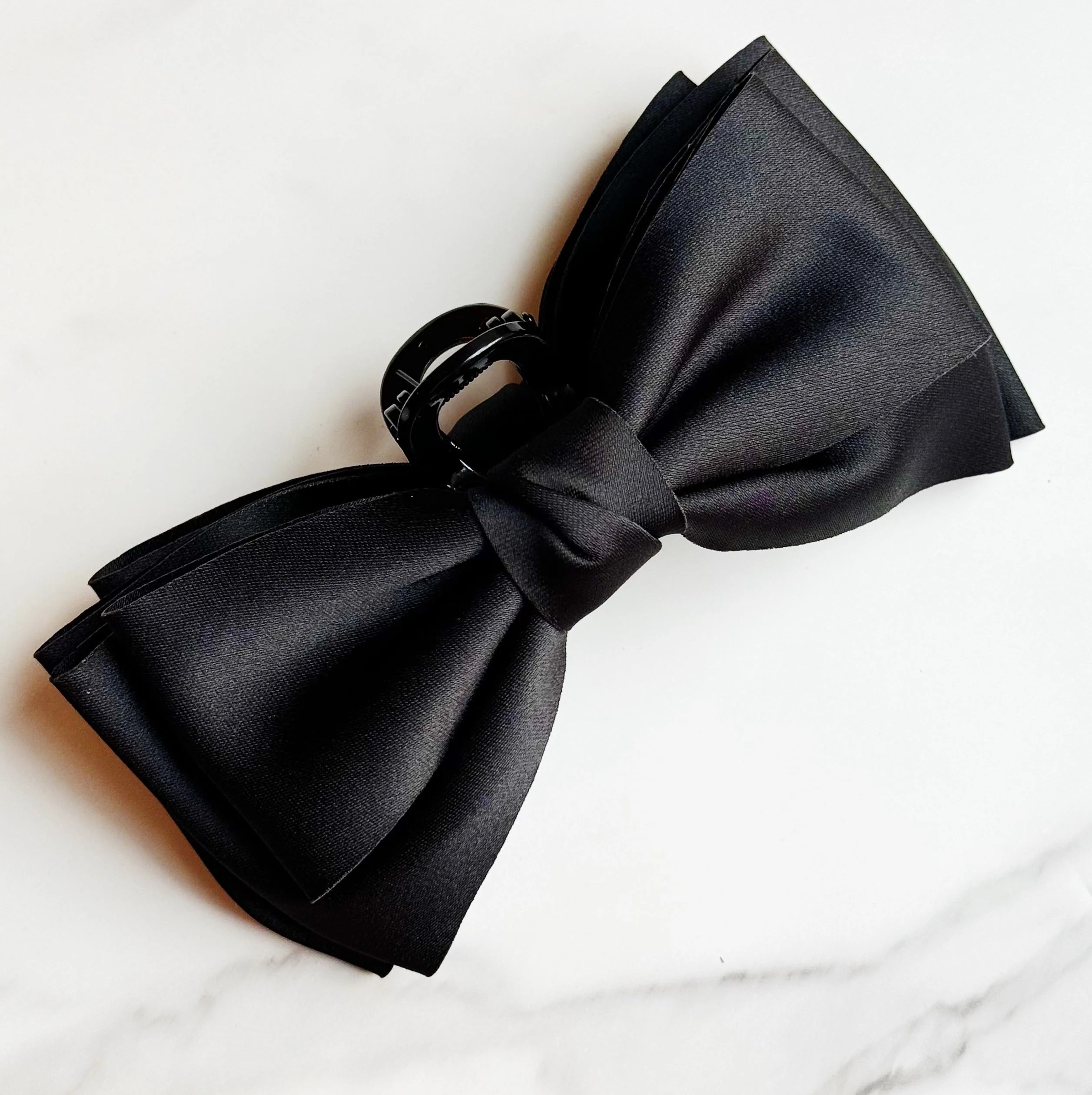 Bow Beauty Hair Claw Black | Casual Chic Boutique