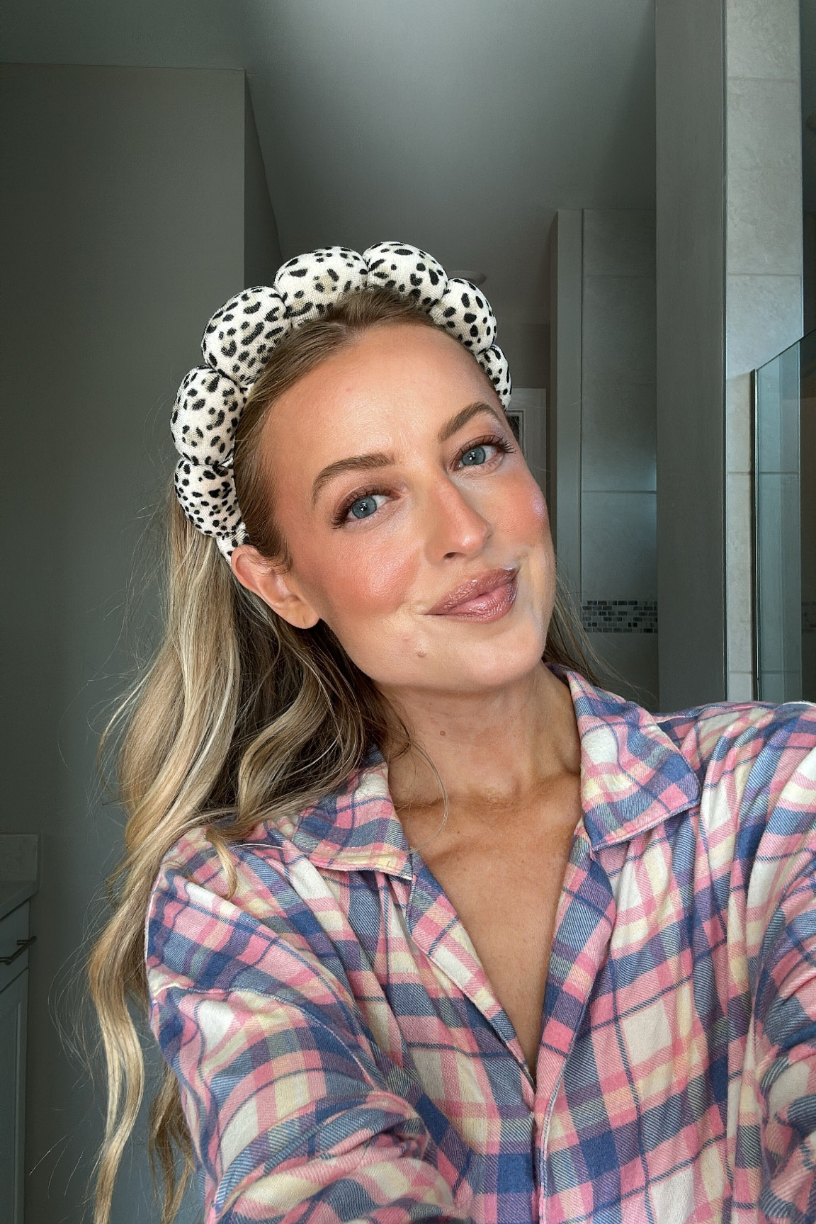 Full makeup details! 

Tower28 SOS FaceGuard SPF 30
Arbonne Skin Tint in Medium
Tower28 Concealer in DTLA
Kosas Color Corrector in Magic
Saie Baked Setting Powder
Arbonne Skin Tint in Dark for bronzer
Arbonne Eyebrow pencil in Medium
ILIA Clear Brow Gel
Lawless Dreamy Dozen Eye Palette
ILIA Limitless Mascara in Brown
Merit Flush Balm Blush in Mood
a little ILIA blush in Flutter layered on top
Merit DayGlow Highlighting Balm in Bounce
Lawless Lip Liner in KISS
Merit Lip Oil in Tabby
Kosas Cloud Set Setting Spray

#LTKBeauty