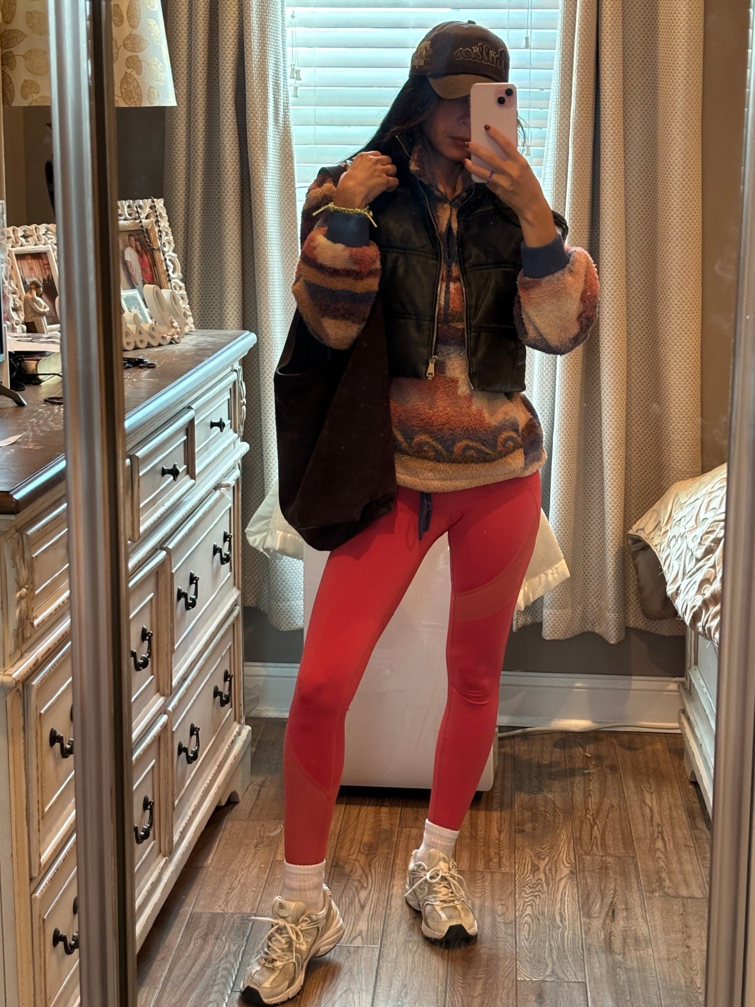 #phillies #fall #falloutfit #brownoutfit 

#LTKStyleTip #LTKFindsUnder50 #LTKSeasonal