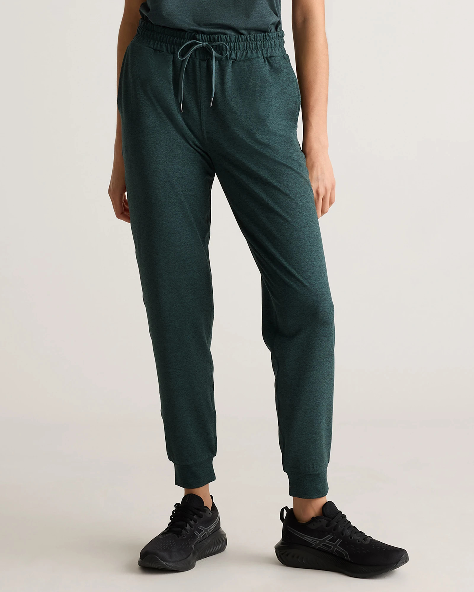 Flowknit Mid-Rise Jogger | Quince