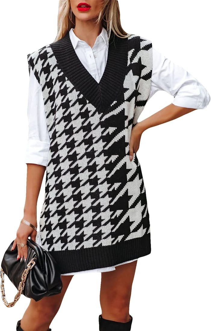 EVALESS Sweater Vest Women Trendy V Neck Oversized Sleeveless Sweaters Color Block Plaid Side Sli... | Amazon (US)