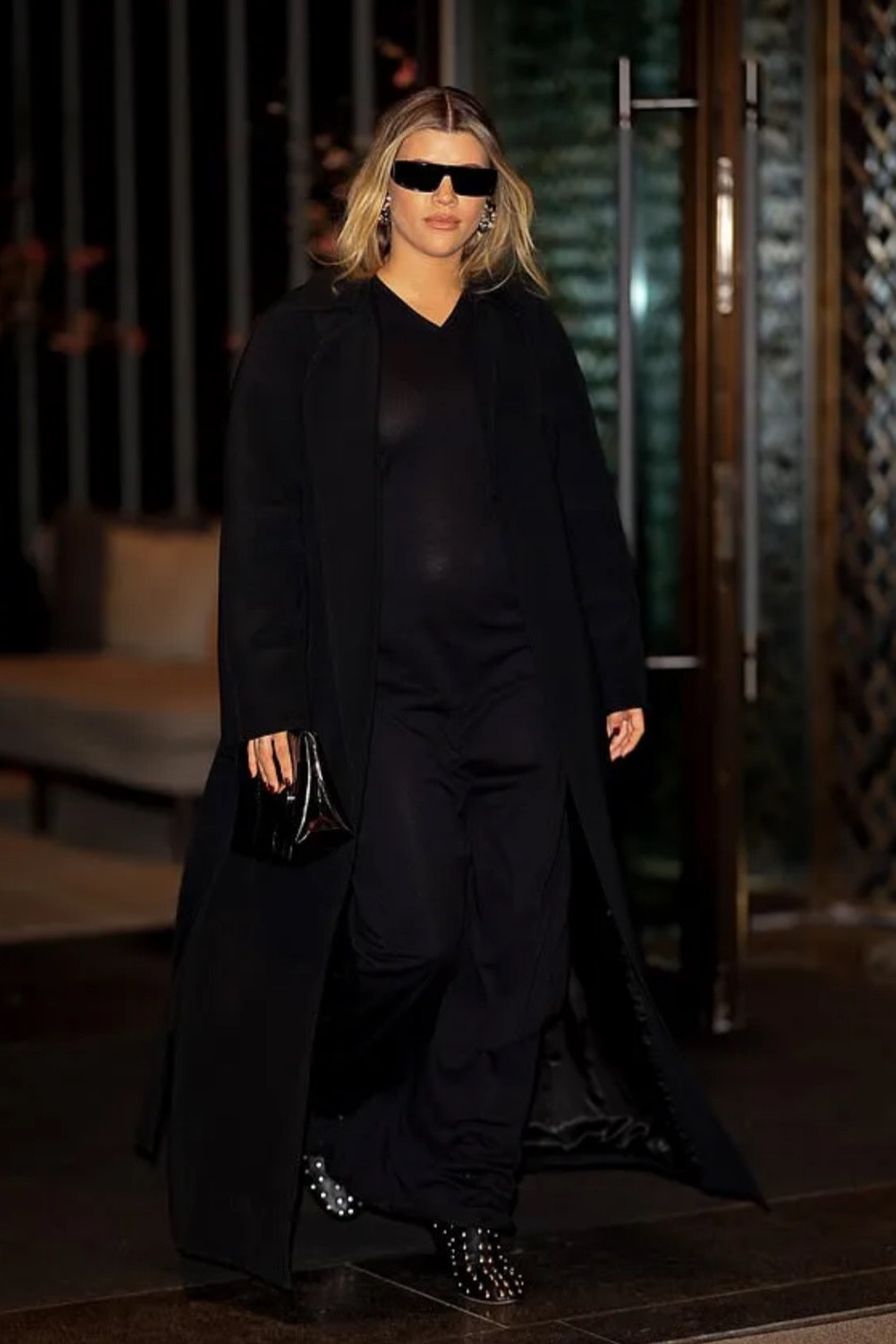 Sofia richie
Sofia Richie Style
Street style
Maternity
Bump friendly
Spring outfit
Work outfit
Celebrity style
Look for less 
Khaite

#LTKbump #LTKshoecrush