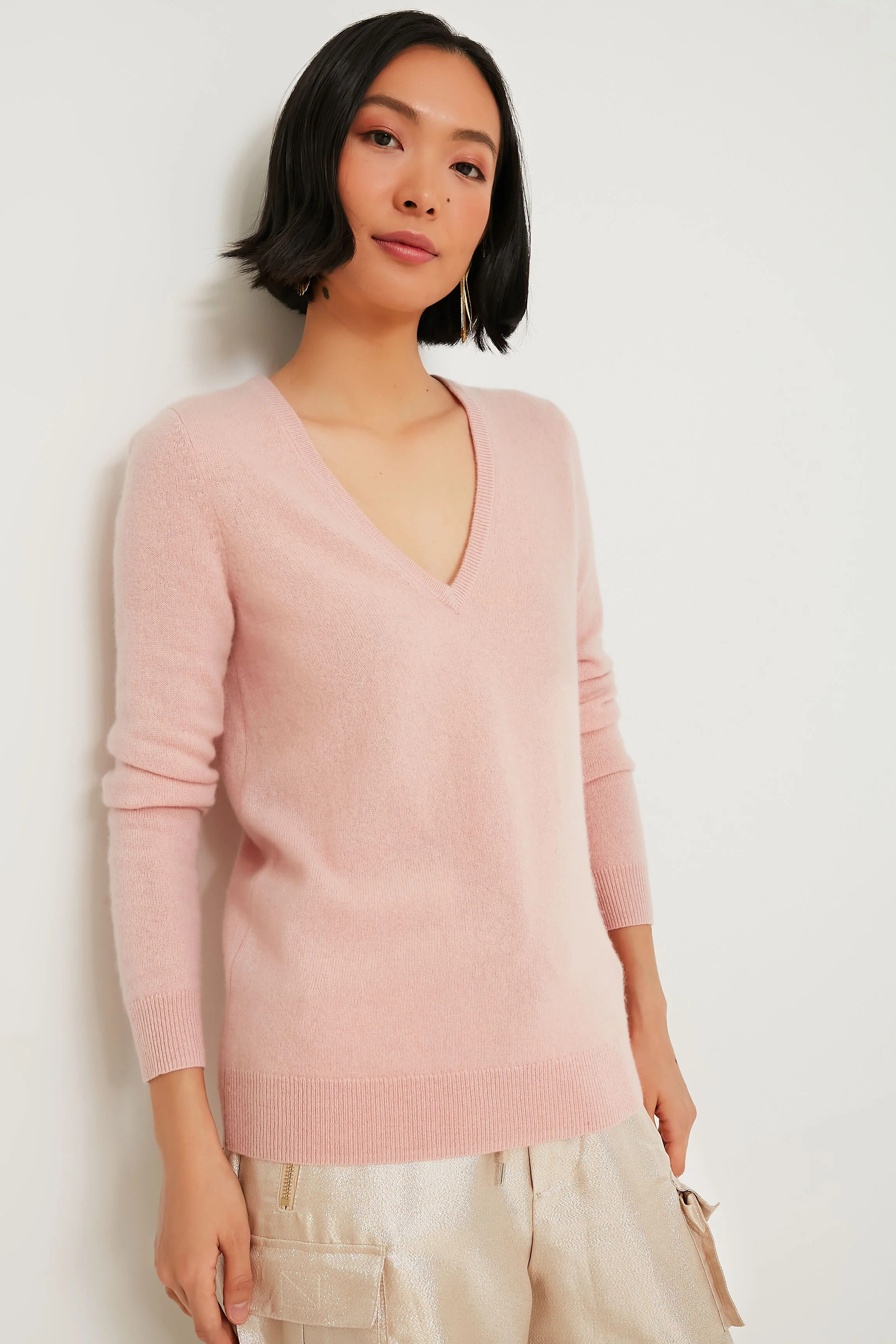 Soft Pink Cashmere V-Neck Sweater | Tuckernuck (US)