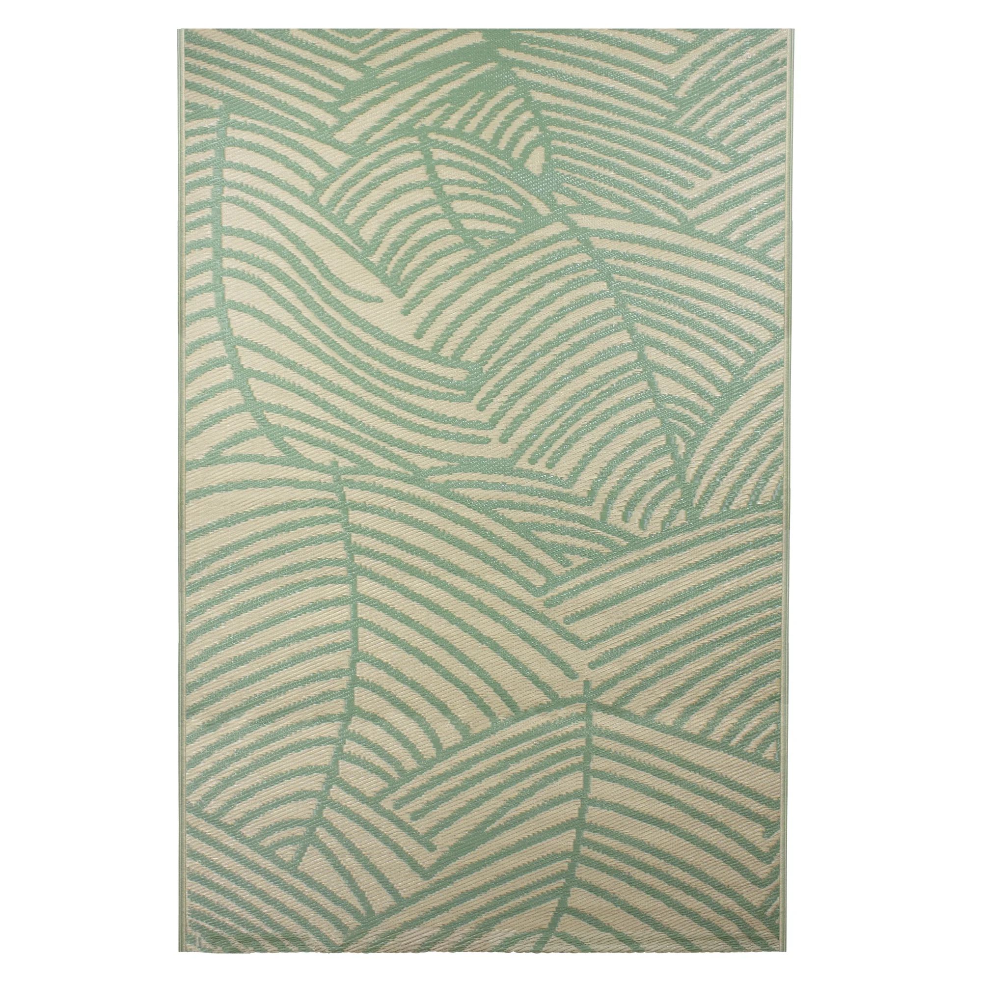 4' x 6' Green and Beige Leaf Design Rectangular Outdoor Area Rug - Walmart.com | Walmart (US)