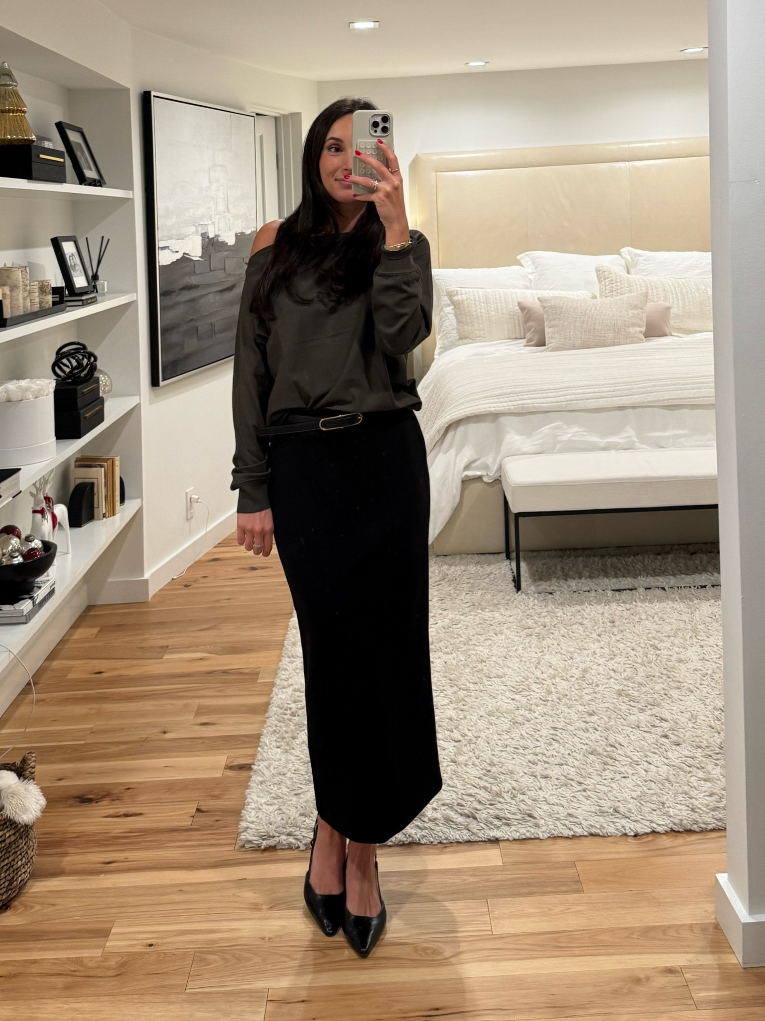 Corporate Natalie in a pencil skirt??? [GASP] @aritzia #aritziapartner