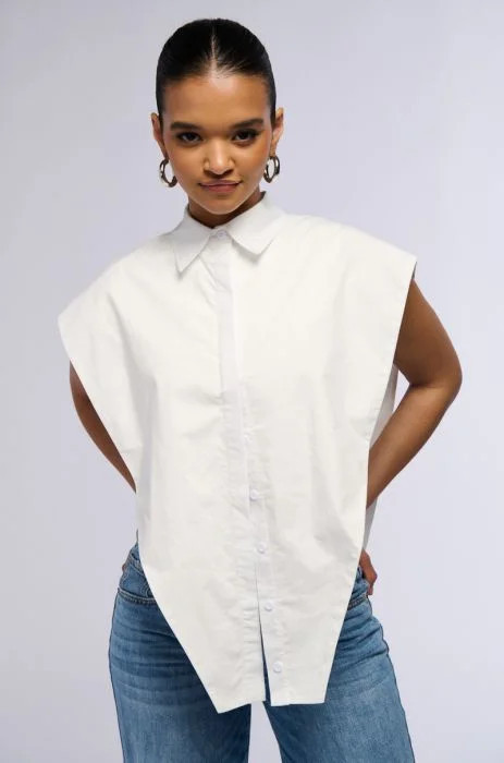 ALWAYS GIVING BUTTON DOWN POPLIN BLOUSE IN WHITE | AKIRA