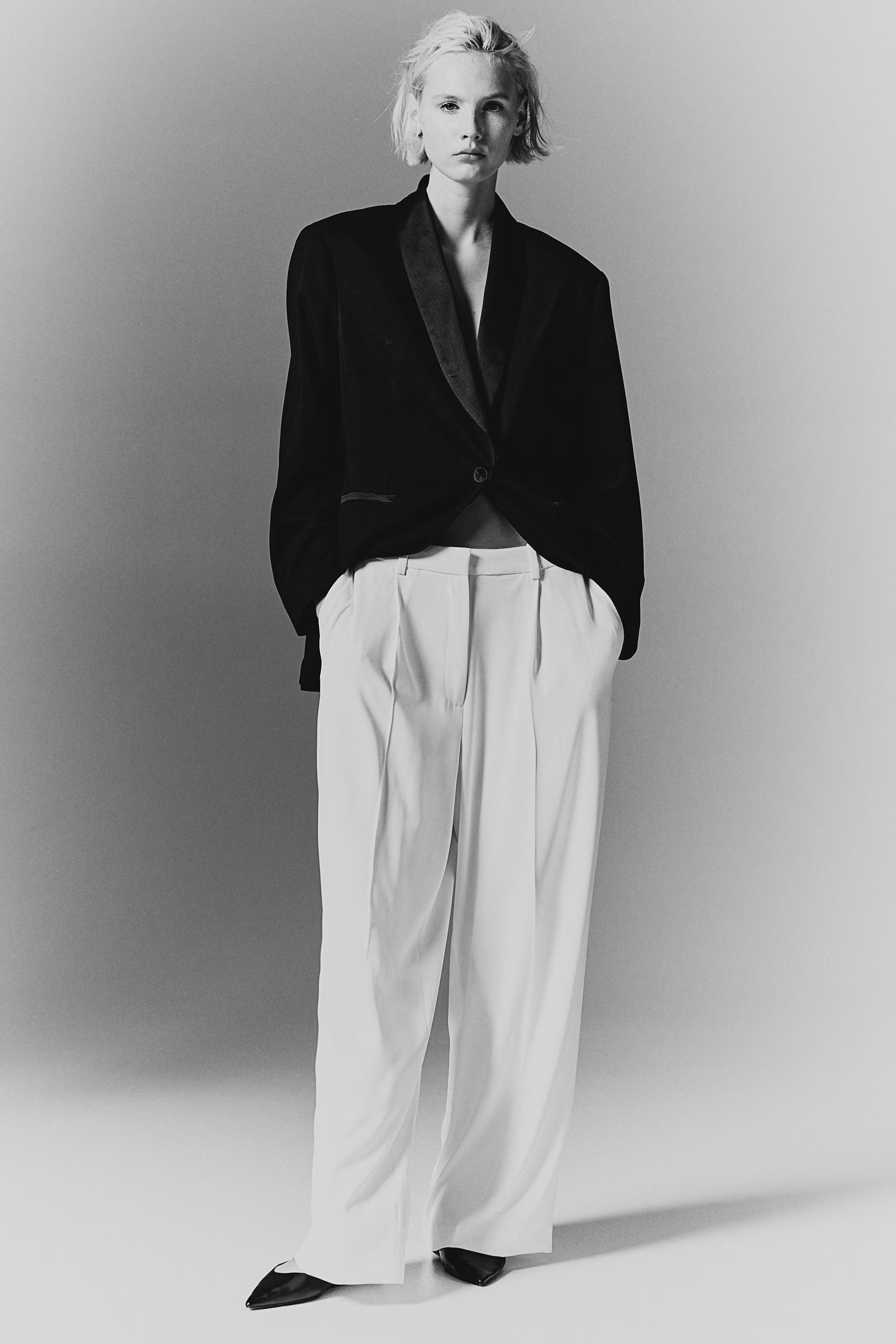 Straight tailored trousers - White - Ladies | H&M GB | H&M (UK, MY, IN, SG, PH, TW, HK)