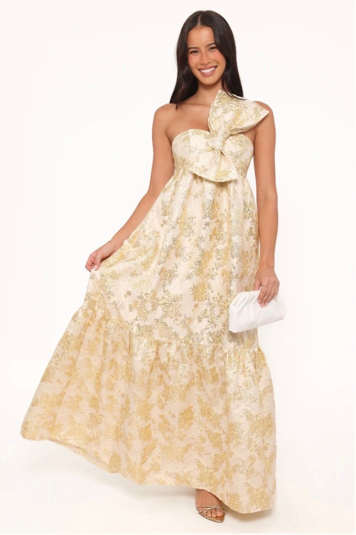 30% off site wide 
Beautiful wedding guest dress option

#LTKOver40 #LTKSaleAlert #LTKWedding