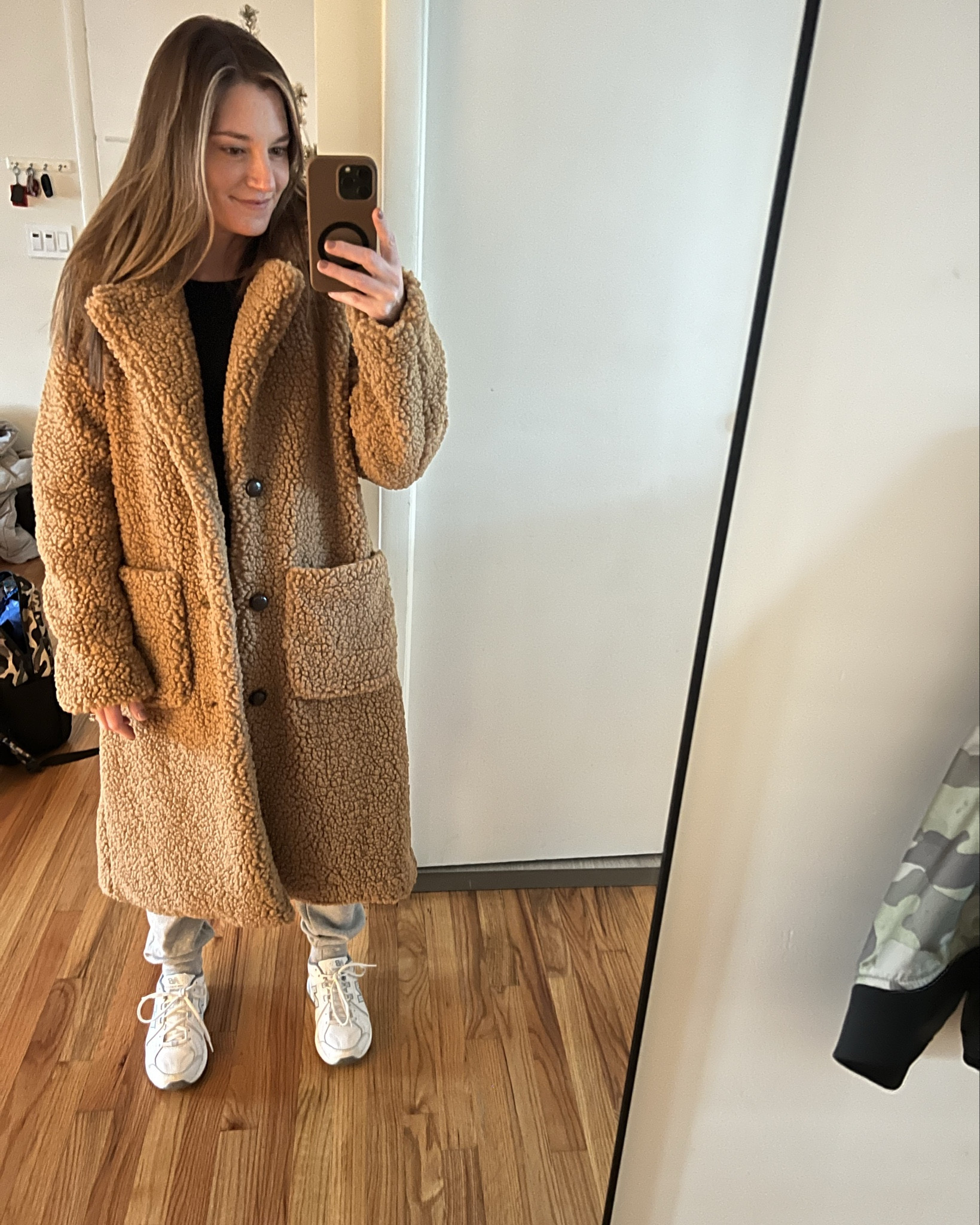 The absolute coziest cool girl jacket. This jacket makes me feel cute at the bus stop in the morning with the messy bun and no make up. 💅

#LTKmomlife #LTKPetite #LTKSeasonal