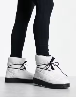 South Beach padded snow boots in white | ASOS (Global)