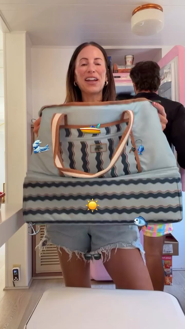 ⚓️ 🚤 🐟 🌊 ☀️ 🎣 🕶️ Pack for the lake with meeeeeeeee