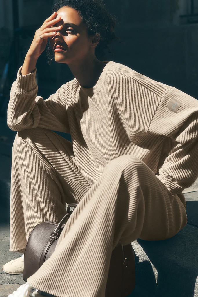 Muse Crew Neck Pullover | Alo Yoga (US)