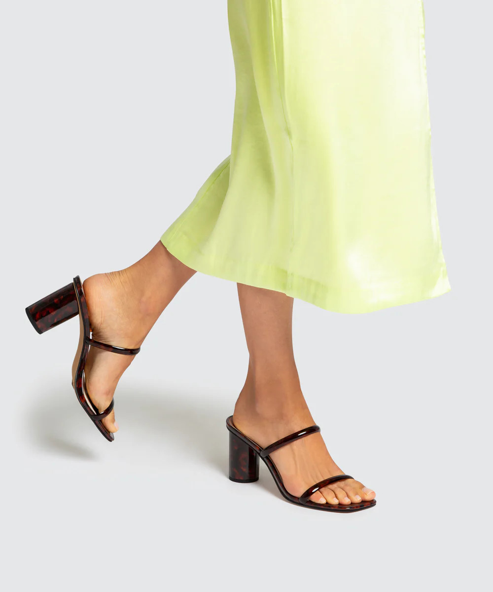 NOLES HEELS IN TORTOISE | DolceVita.com