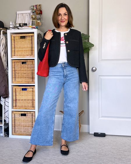 Jeans and a graphic tee but make it classy!
Wearing my usual size 4 in these wide leg cropped jeans, they are on the snug side, if you’re between size up! I also linked similar wide leg cropped jeans.
I found this lady jacket fit small, I sized up to M.
Ballet flats fit tts, go up if you’re a 1/2 size.
Graphic tee is old but I linked a few similar 


#LTKitbag #LTKshoecrush #LTKstyletip