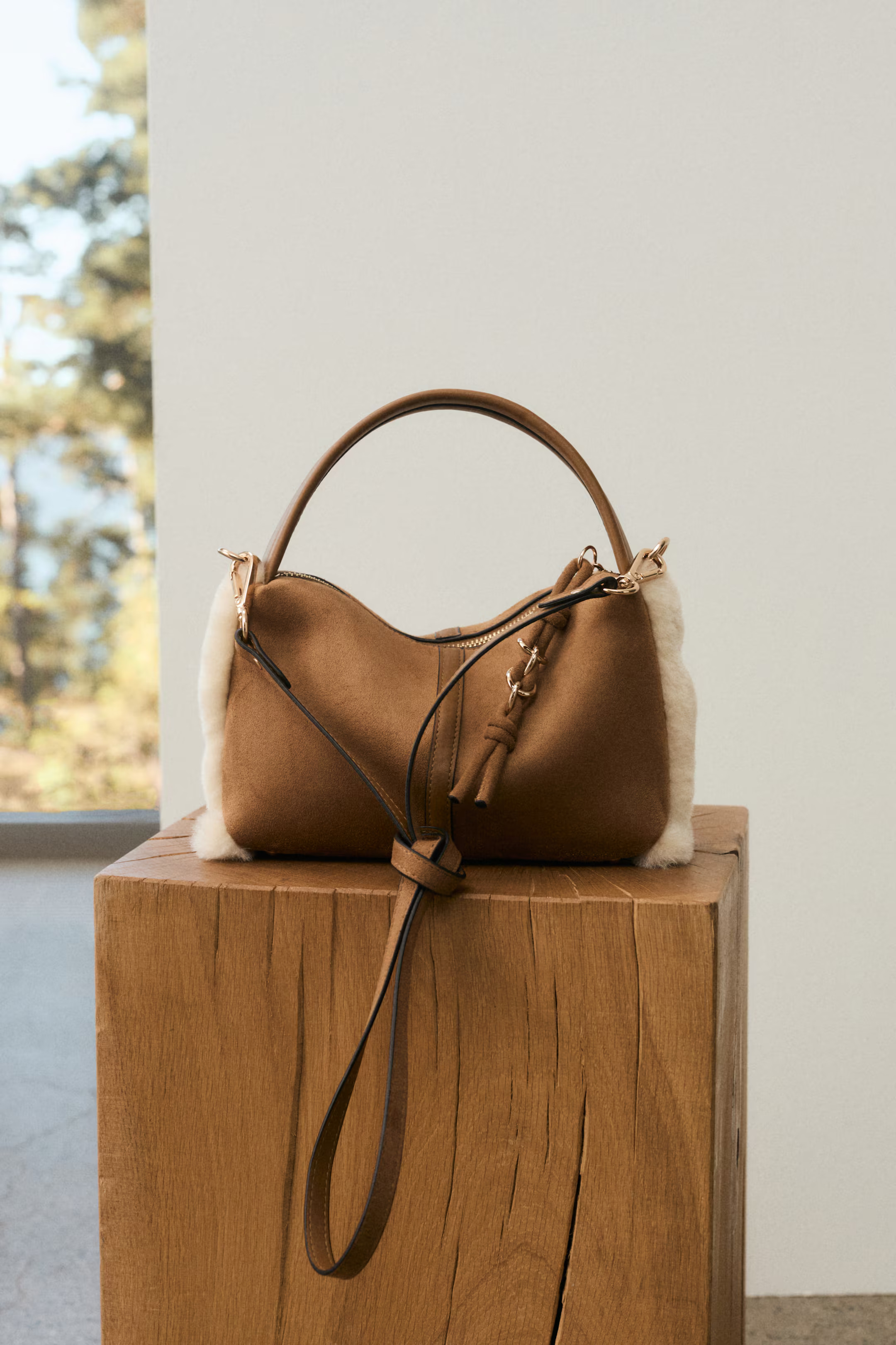 Crossbody bag | H&M (UK, MY, IN, SG, PH, TW, HK)