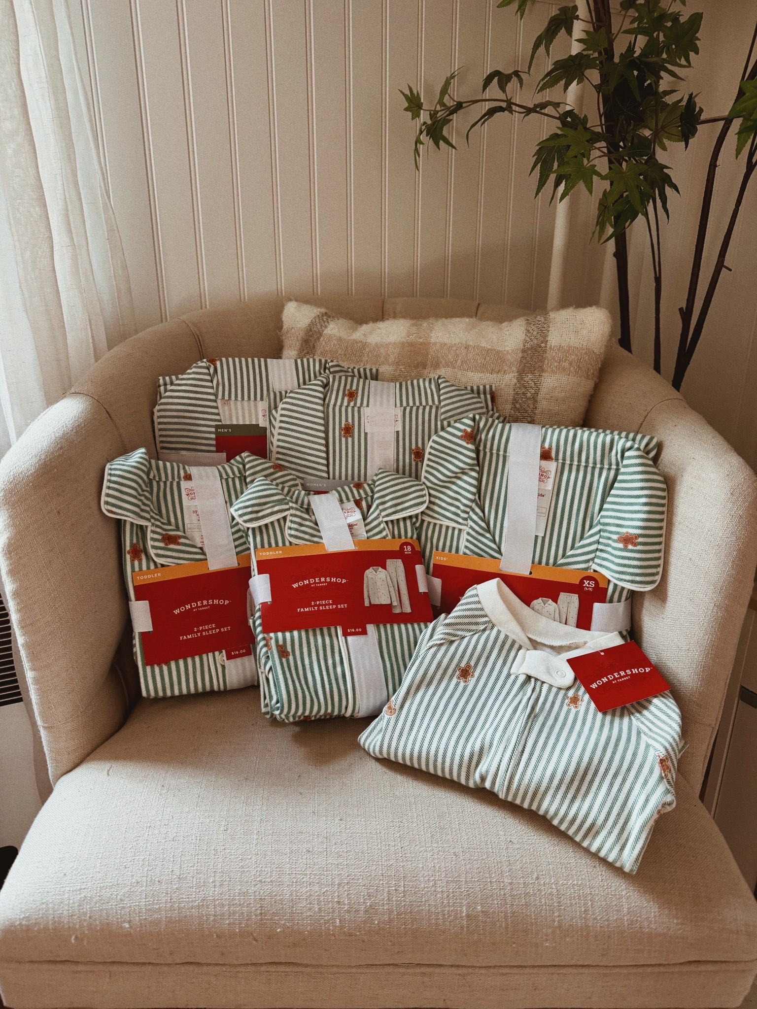 matching holiday family pajamas from Target 🎯 

#LTKGiftGuide #LTKSeasonal #LTKHoliday