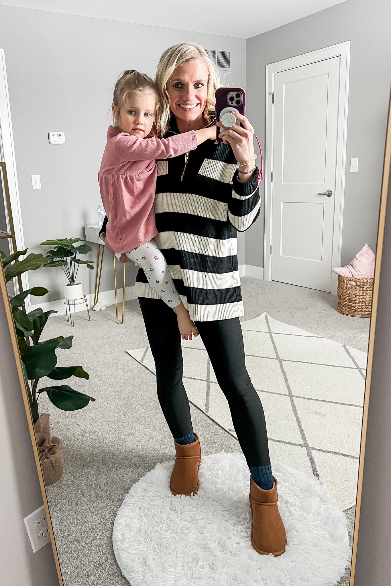 What I wore this week!
Sweater- sold out, linked similar 
Leggings- xs
Boots- 7.5

#LTKSeasonal #LTKfindsunder100 #LTKstyletip