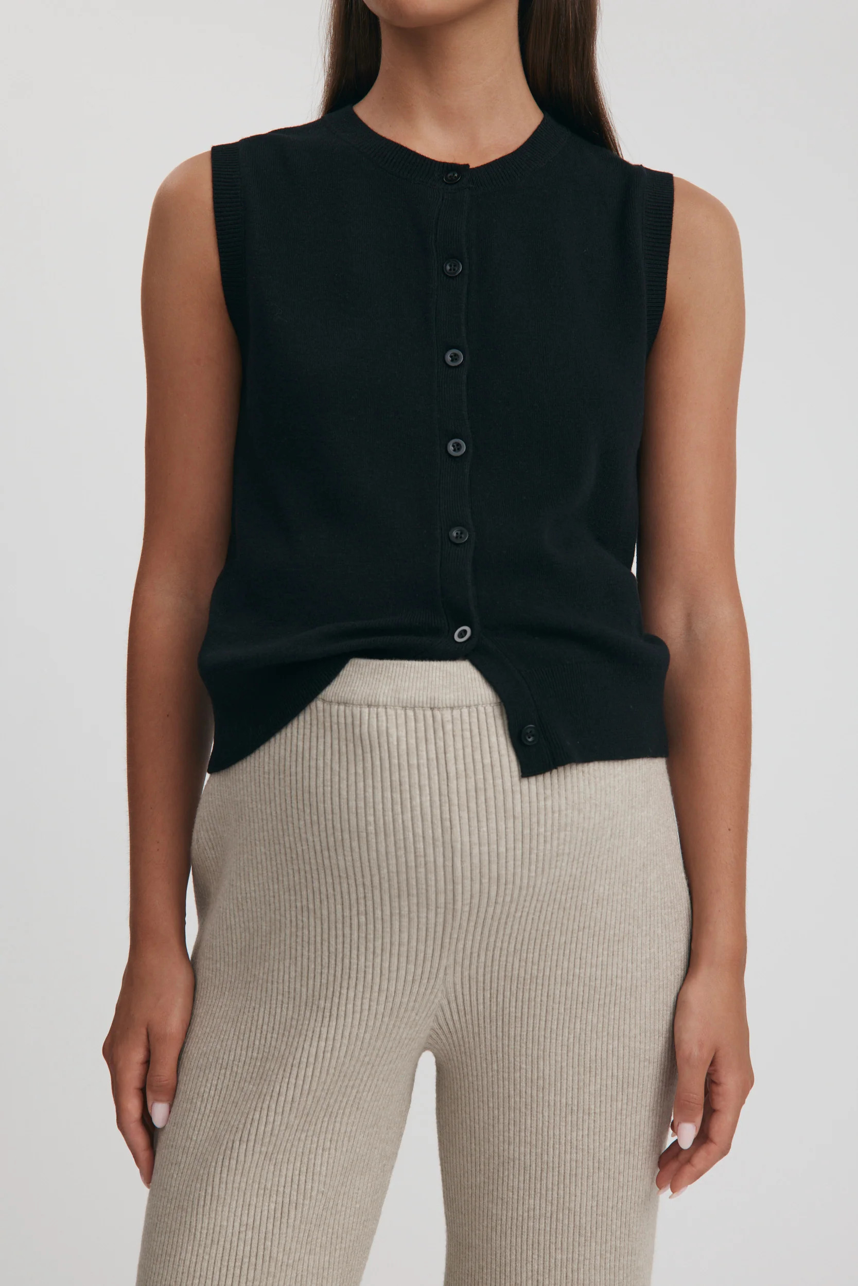 Sleeveless Knit Vest (Black) | Legoe Heritage Maternity APAC