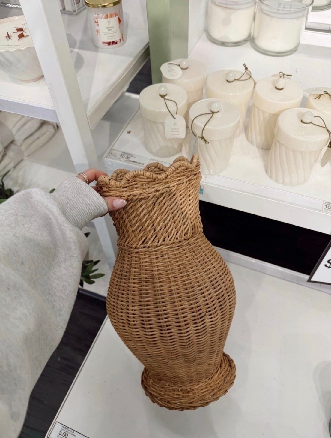 Everything about this vase screams spring! Add some tall stems and you’re set! 🌸

#LTKdayinmylife #LTKSeasonal #LTKHome