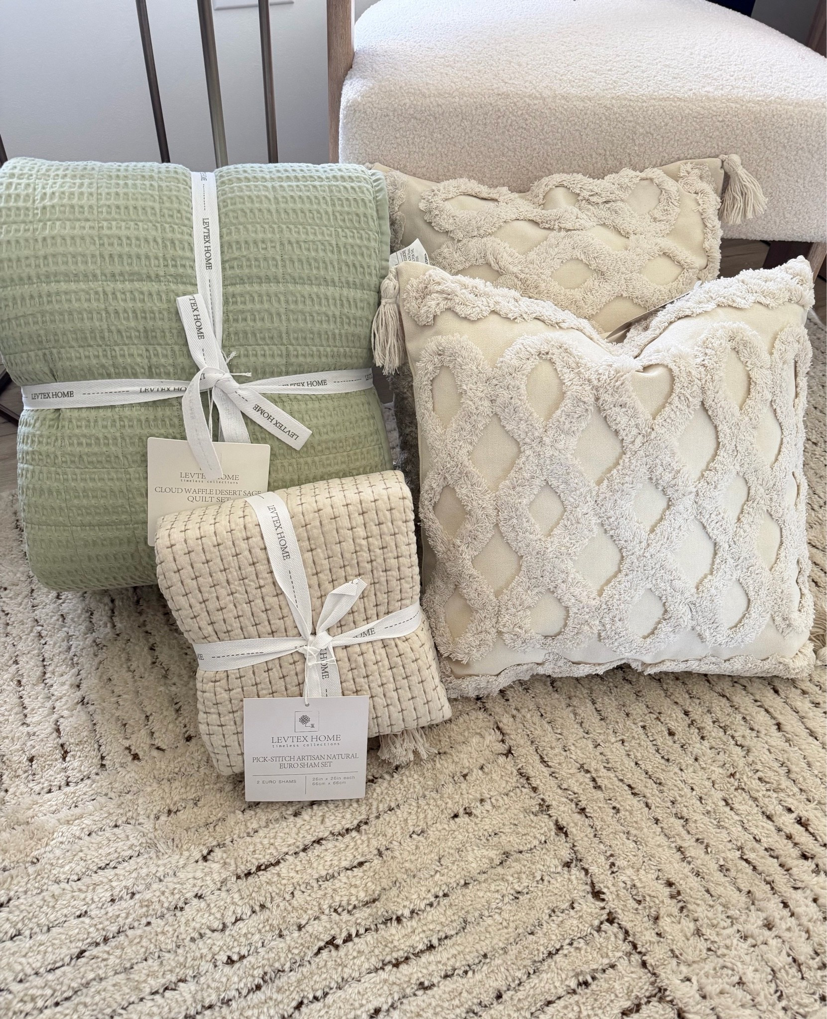 Coastal bedding from @Levtex Home 😍🏡

#LTKHome